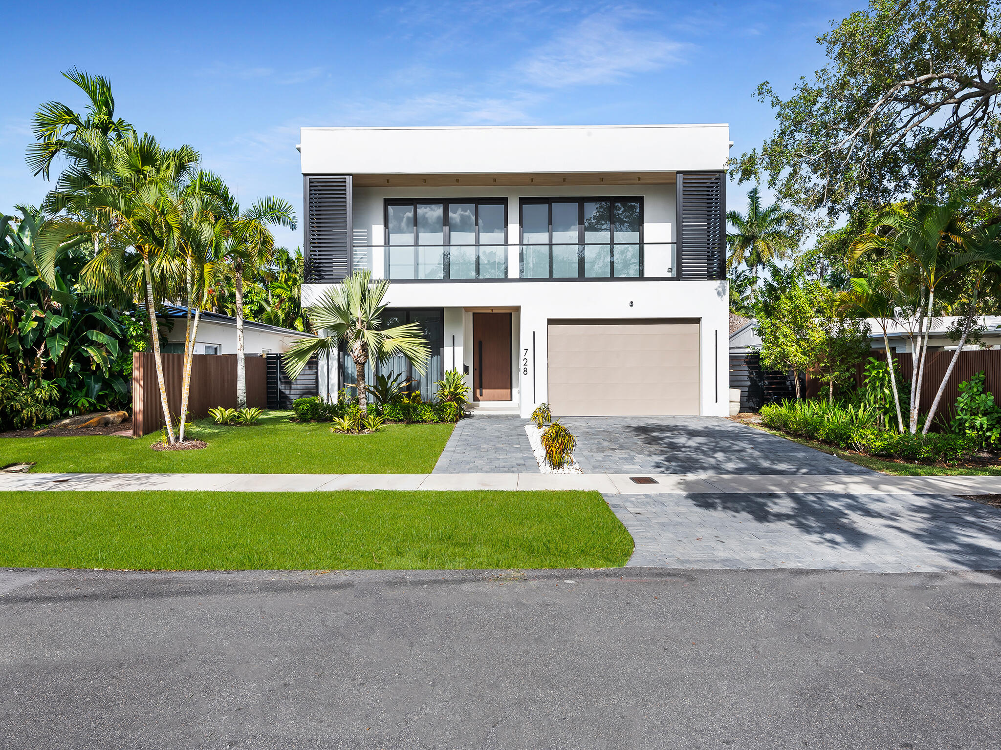 728 NE 17th Ter Fort Lauderdale, FL 33304
