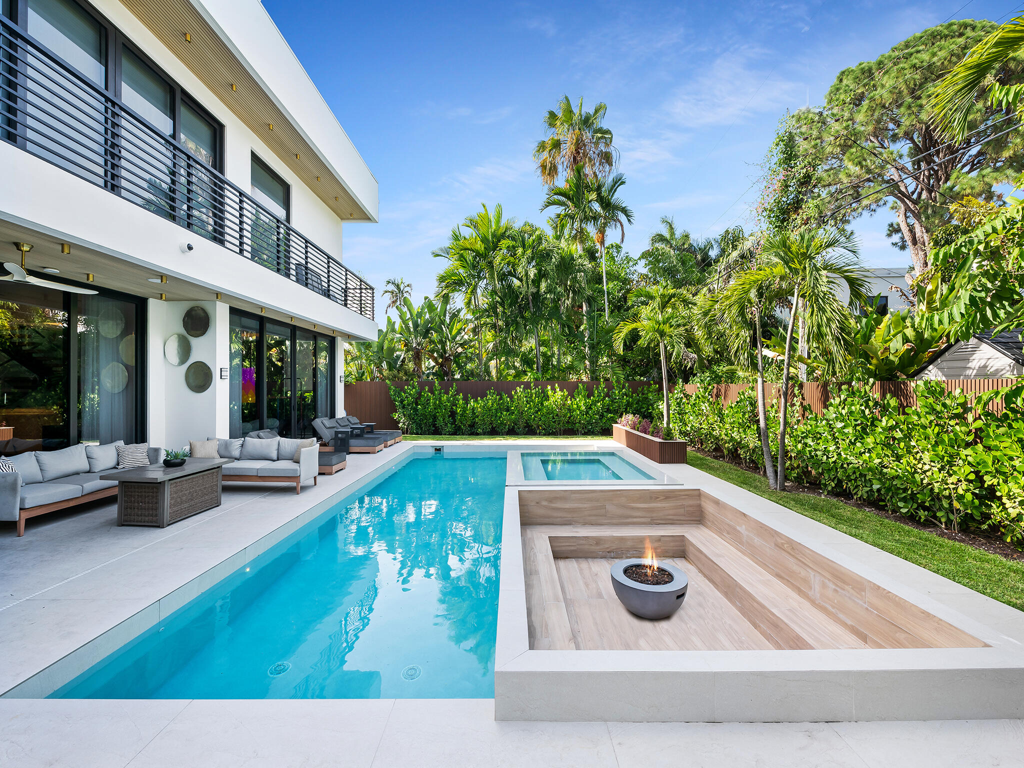 728 NE 17th Ter Fort Lauderdale, FL 33304