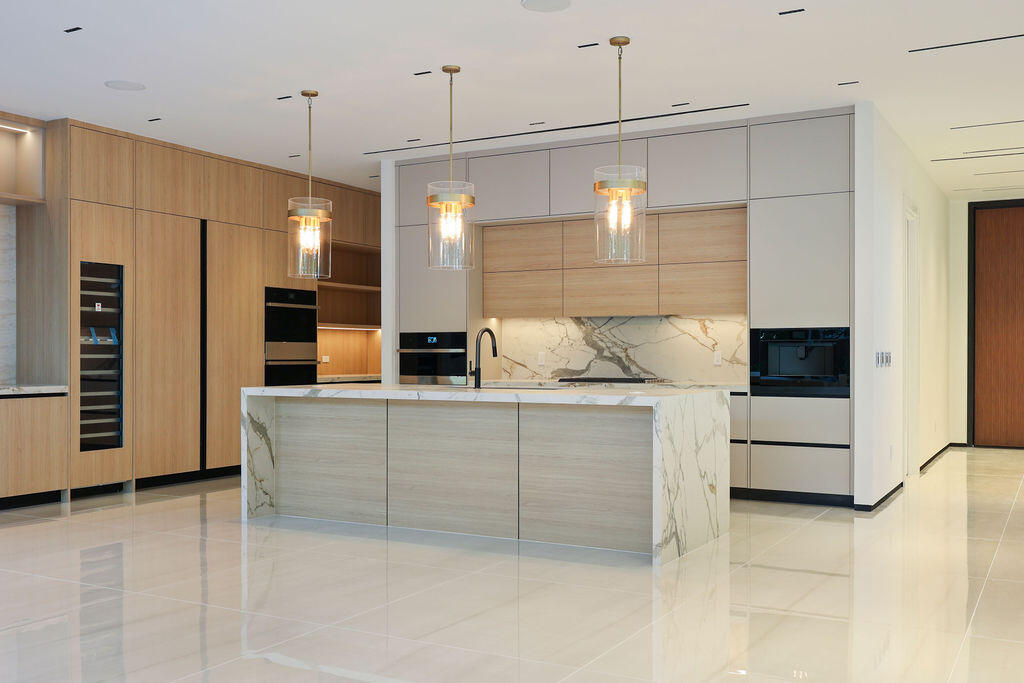 728 NE 17th Ter Fort Lauderdale, FL 33304