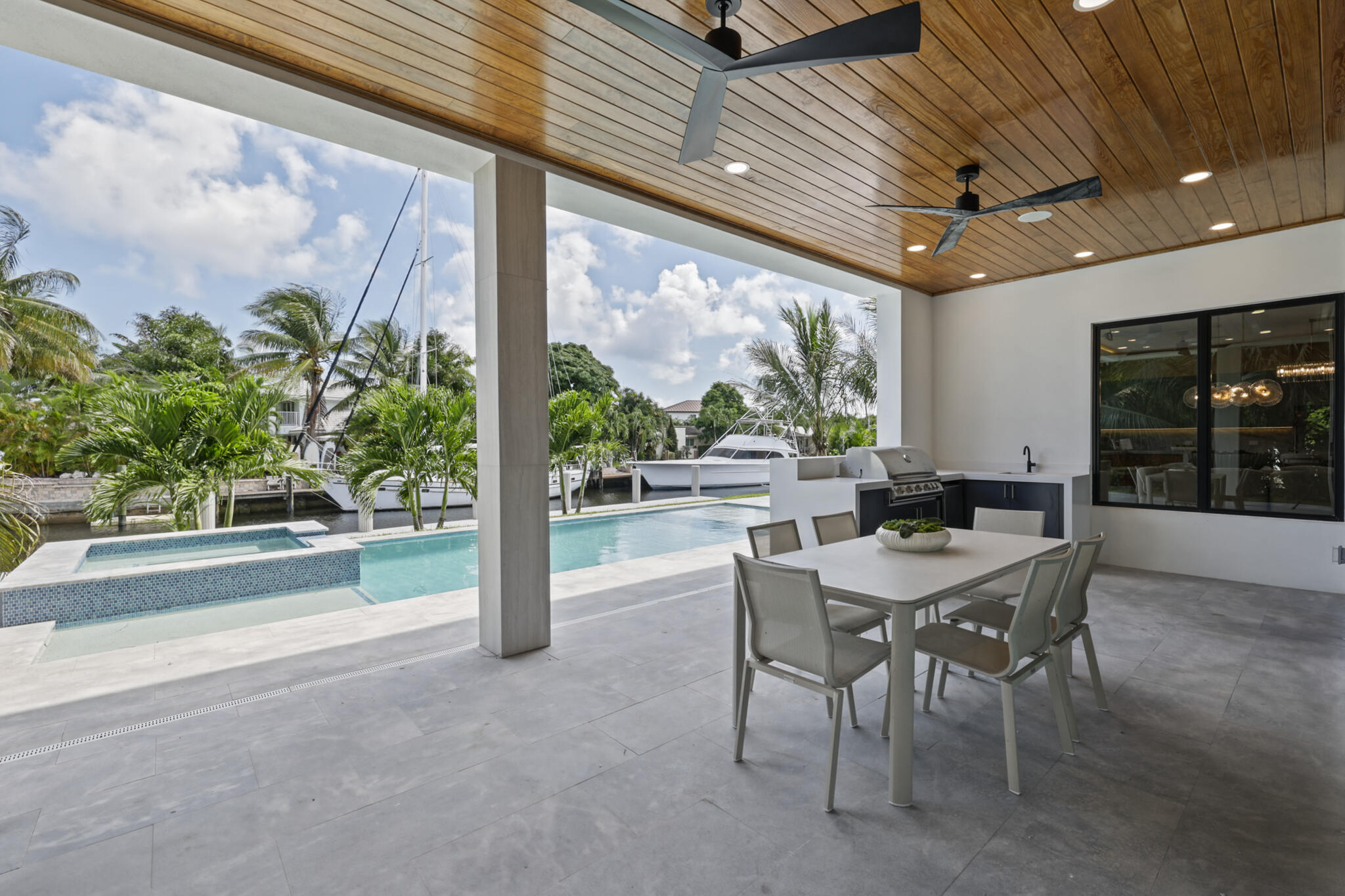 4730 NE 22nd Ave Lighthouse Point, FL 33064