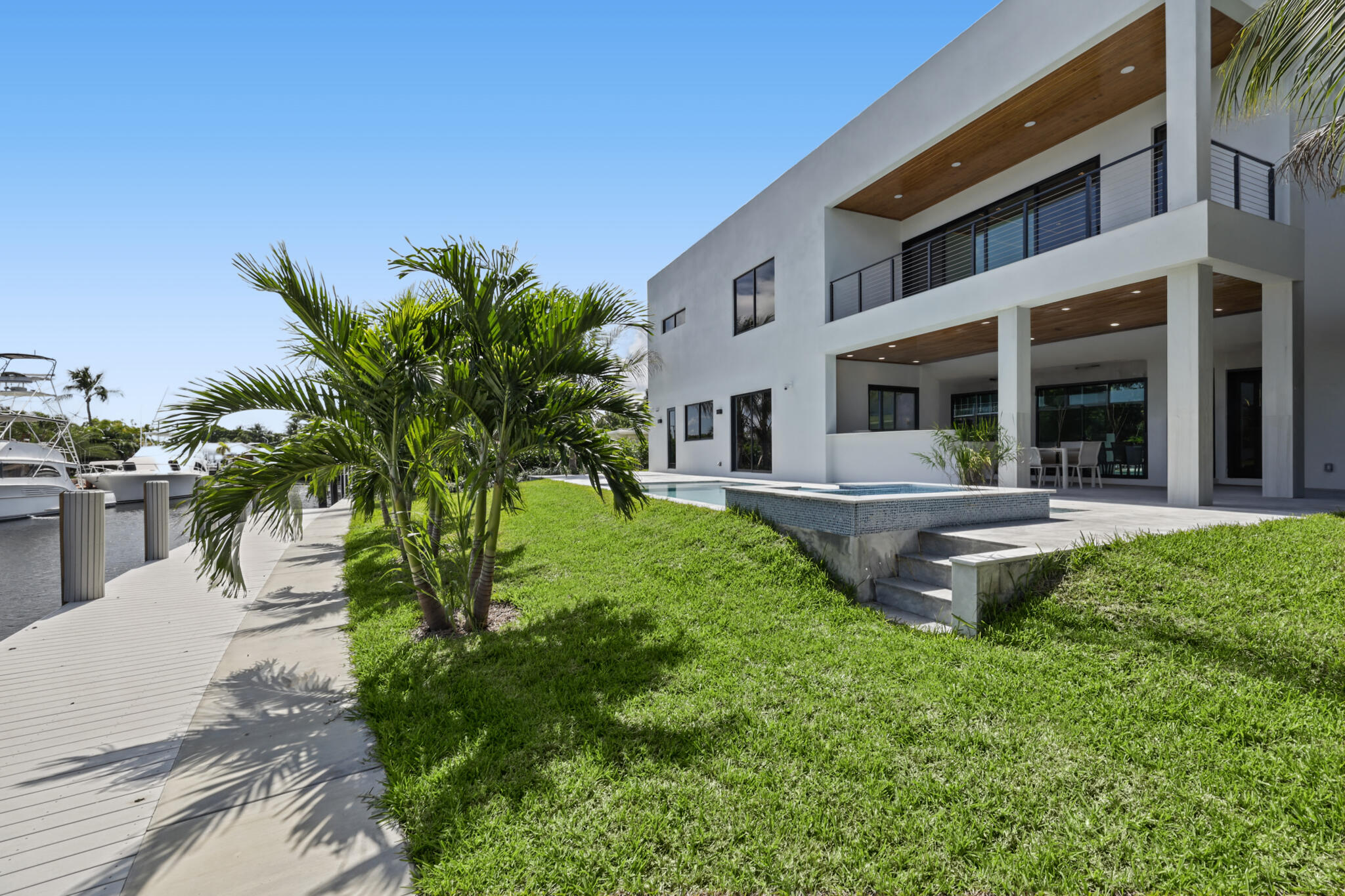 4730 NE 22nd Ave Lighthouse Point, FL 33064