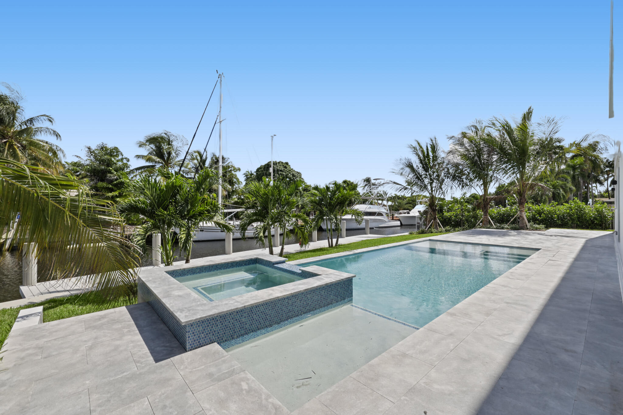 4730 NE 22nd Ave Lighthouse Point, FL 33064