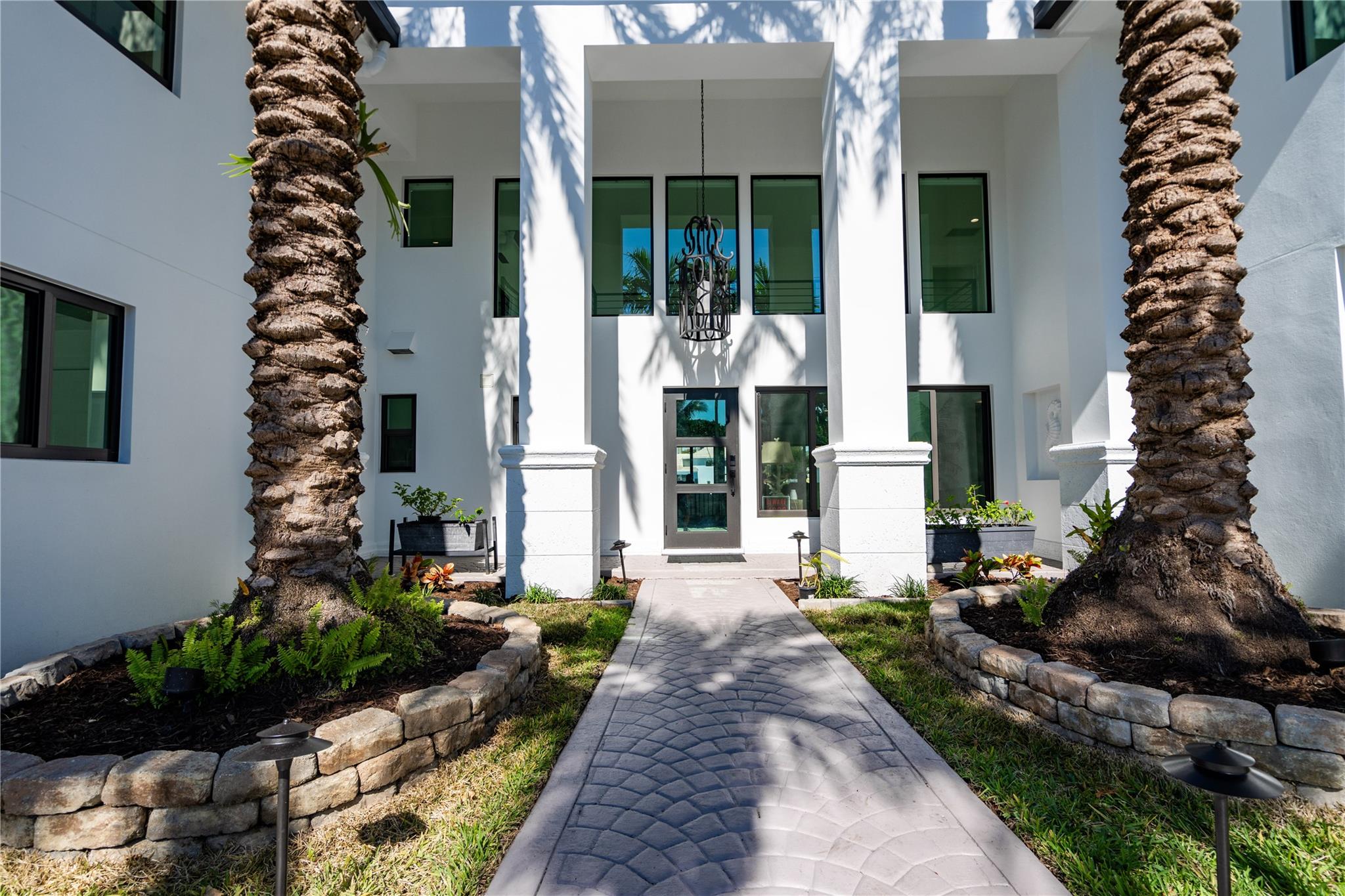 2817 NE 26th Ct Fort Lauderdale, FL 33306