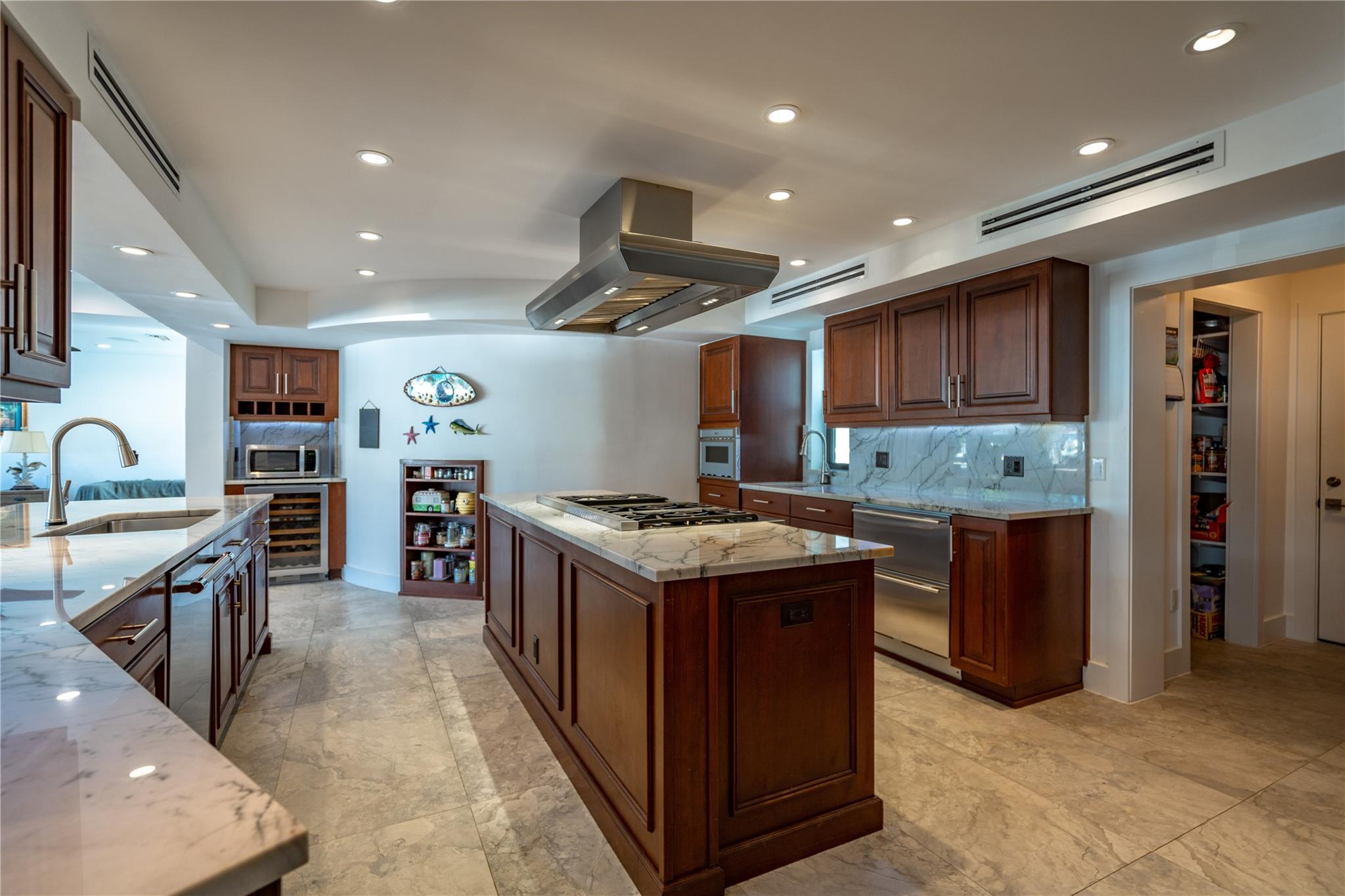 2817 NE 26th Ct Fort Lauderdale, FL 33306