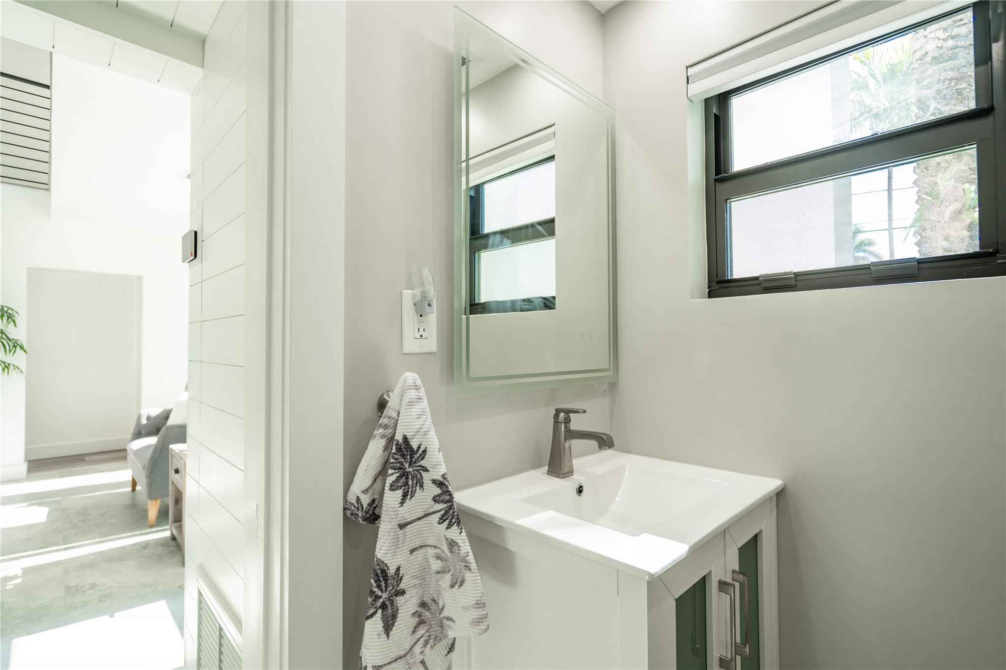 2817 NE 26th Ct Fort Lauderdale, FL 33306