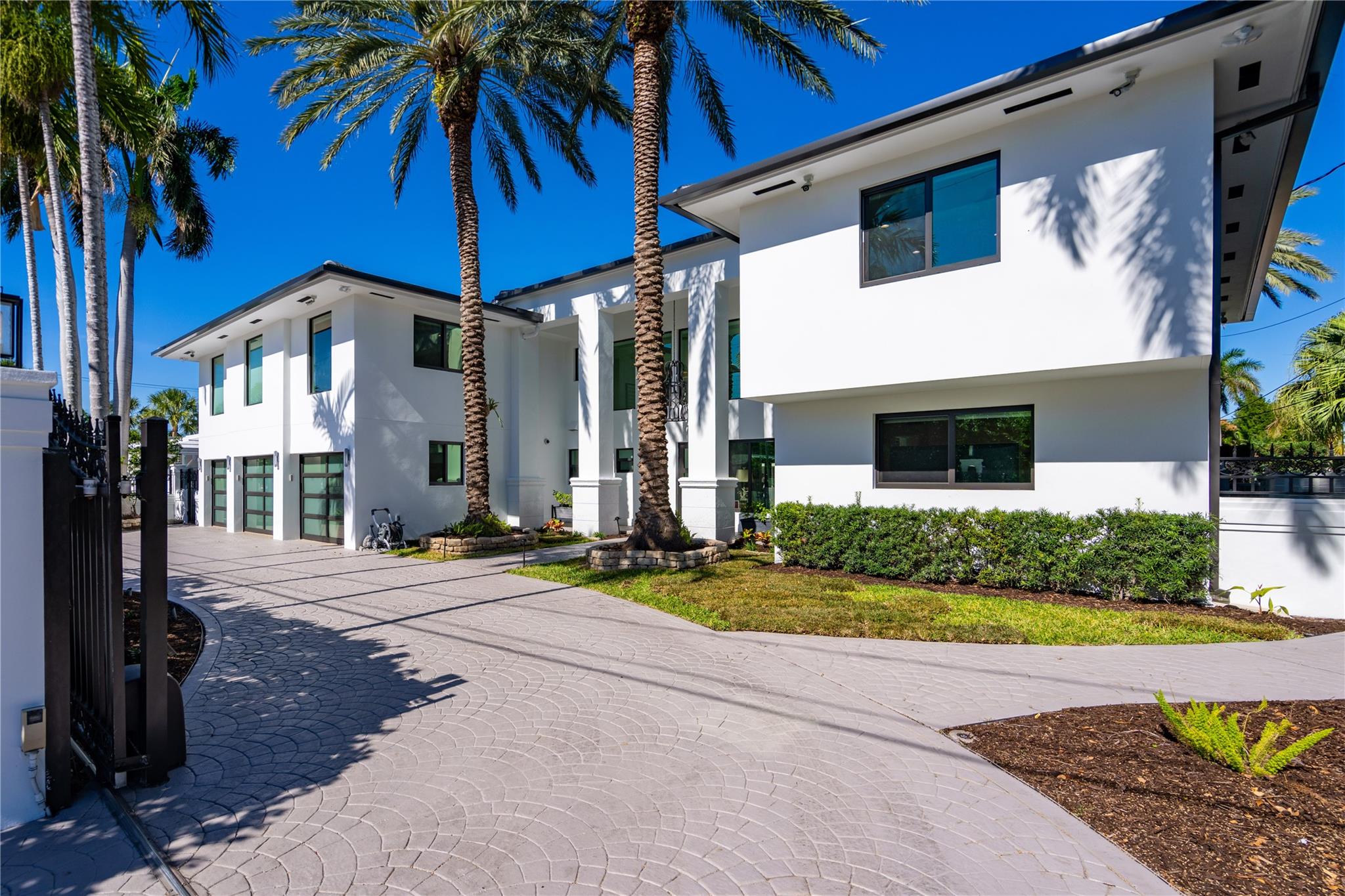 2817 NE 26th Ct Fort Lauderdale, FL 33306