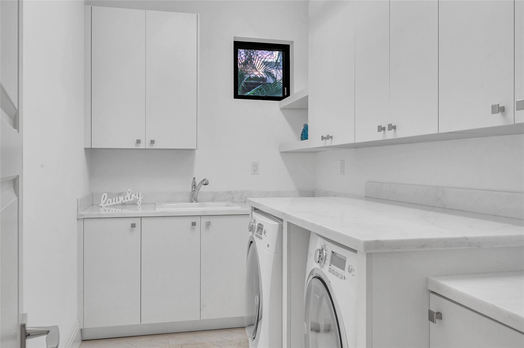 156 Fiesta Way Fort Lauderdale, FL 33301