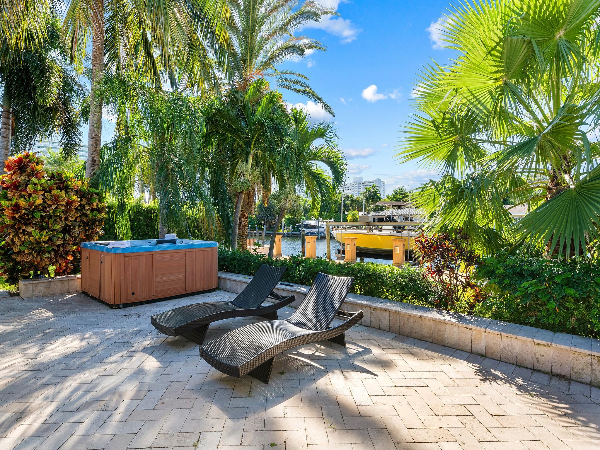 2612 Grace Dr Fort Lauderdale, FL 33316