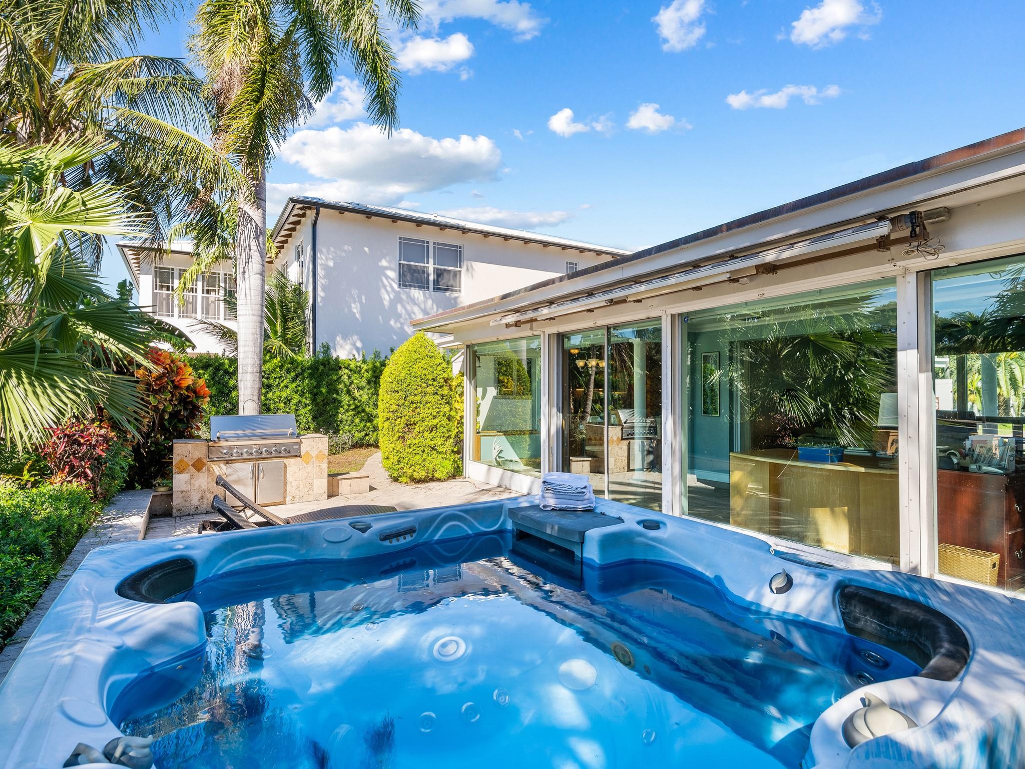 2612 Grace Dr Fort Lauderdale, FL 33316