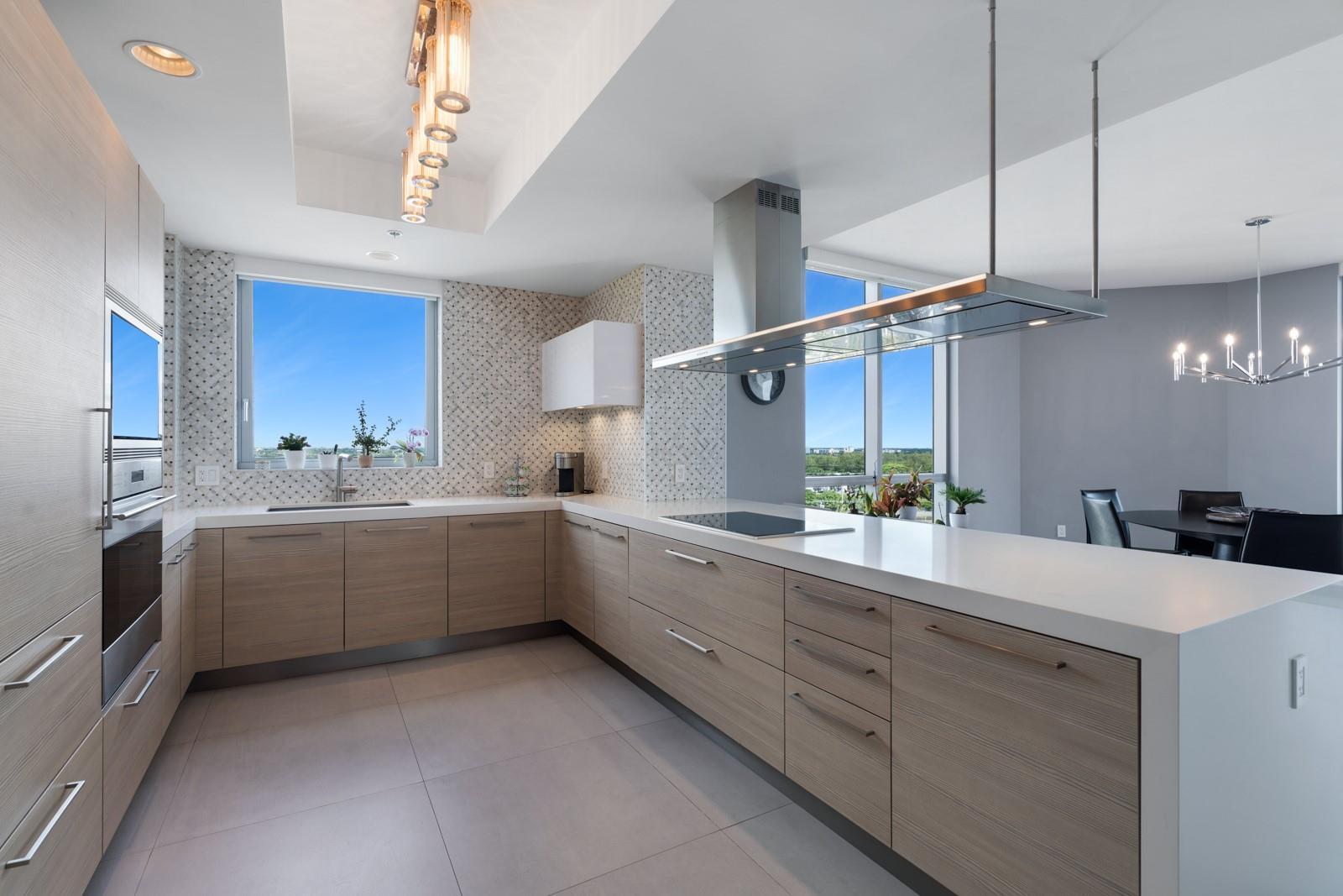 17111 Biscayne Blvd #1101 North Miami Beach, FL 33160