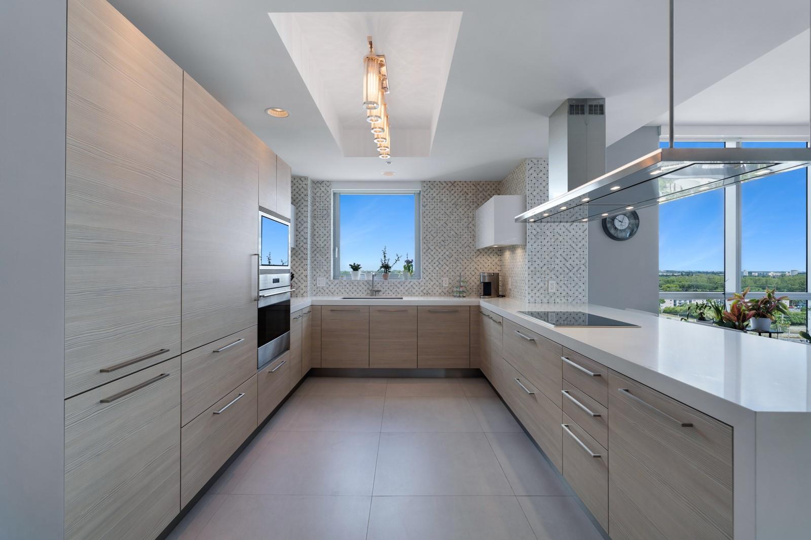 17111 Biscayne Blvd #1101 North Miami Beach, FL 33160