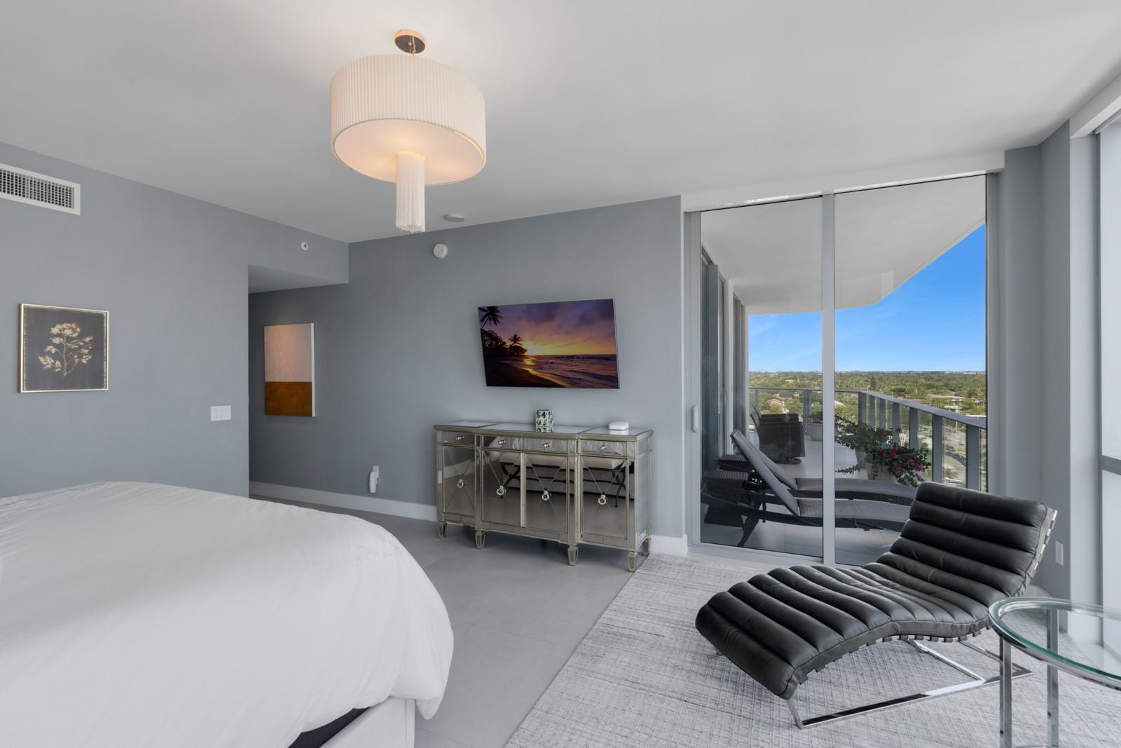 17111 Biscayne Blvd #1101 North Miami Beach, FL 33160