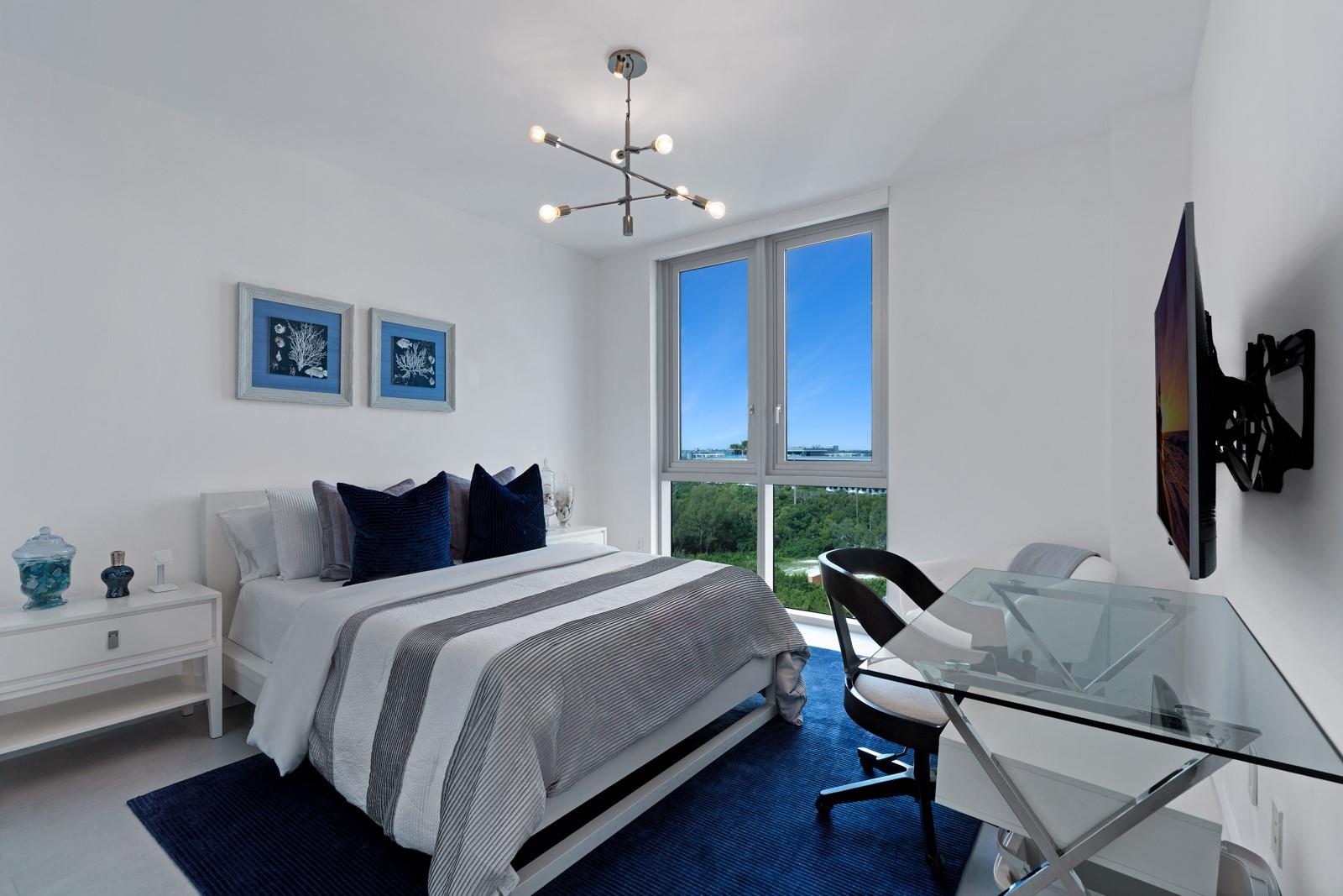 17111 Biscayne Blvd #1101 North Miami Beach, FL 33160