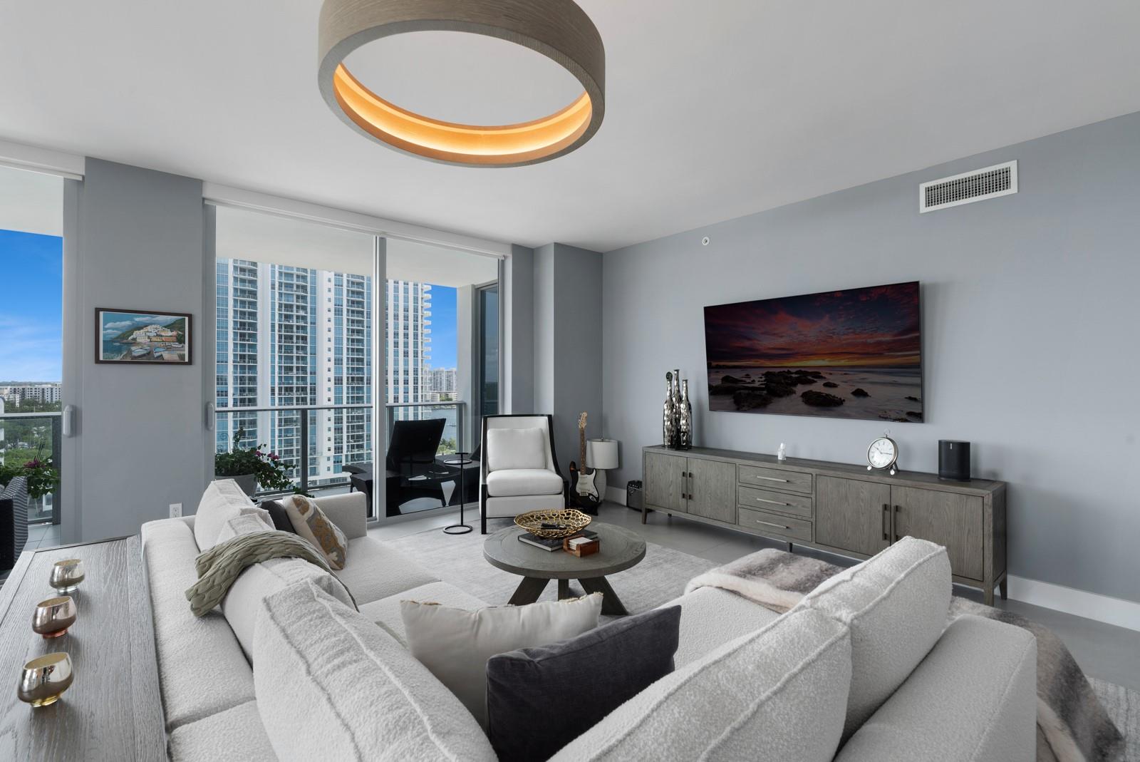 17111 Biscayne Blvd #1101 North Miami Beach, FL 33160