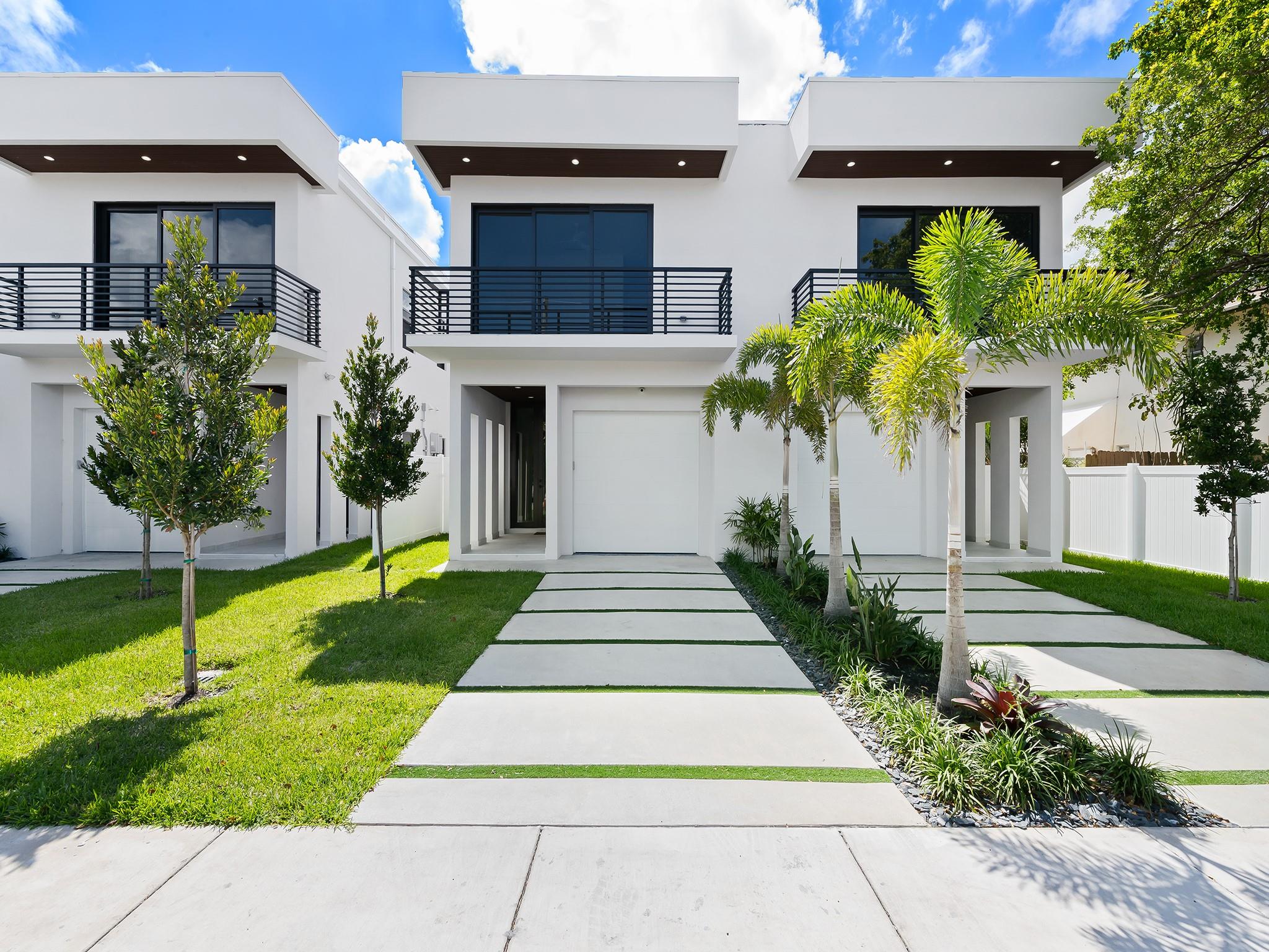 916 NE 17th Ave