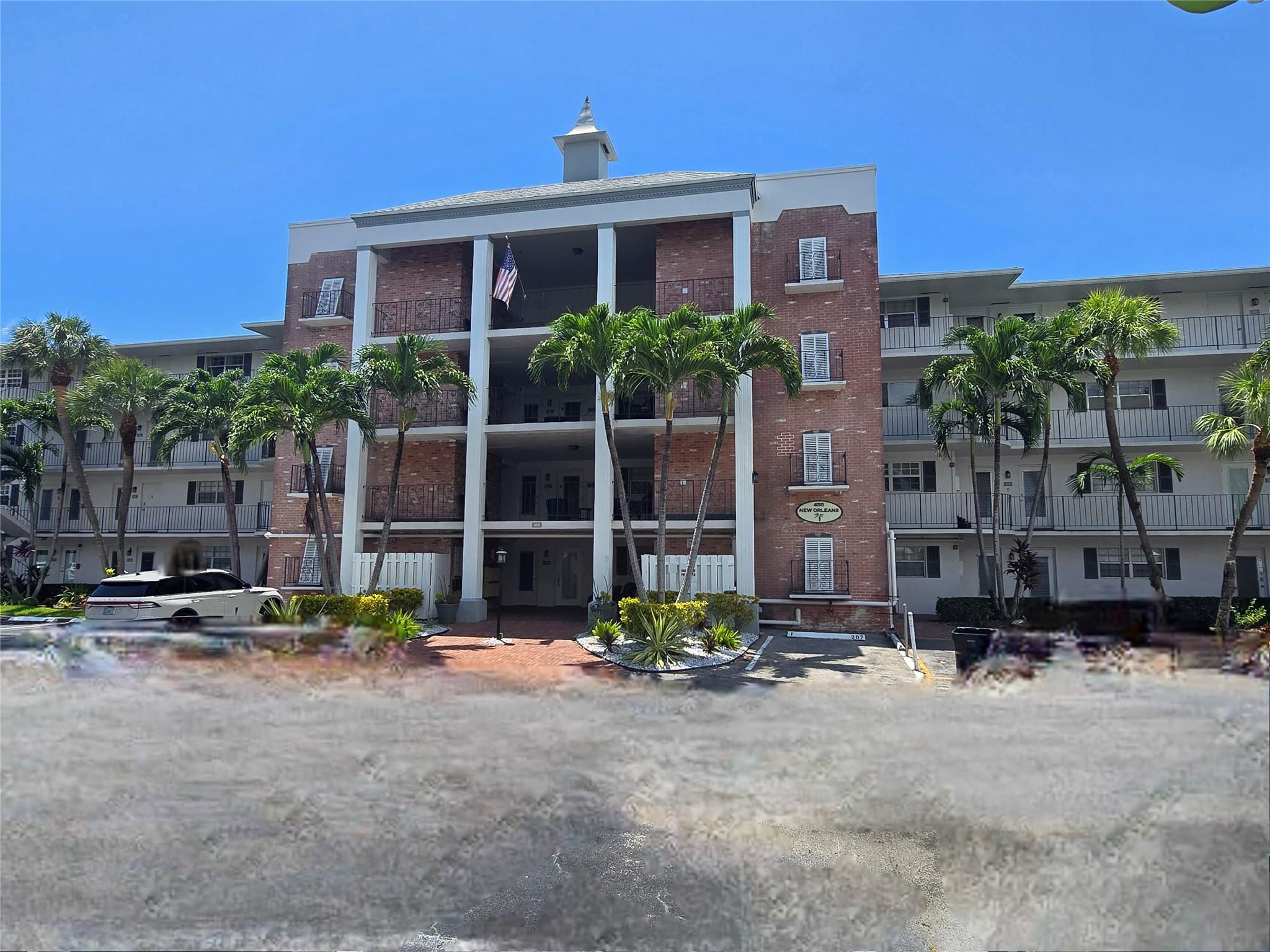 455 Paradise Isle Blvd #305