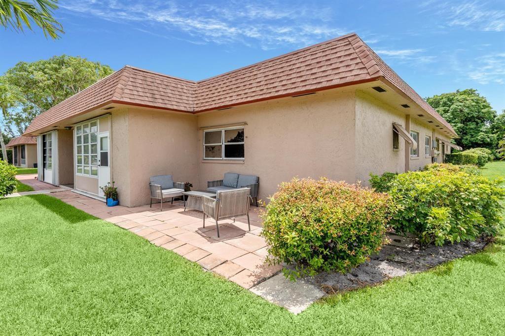 1916 Palmland Dr