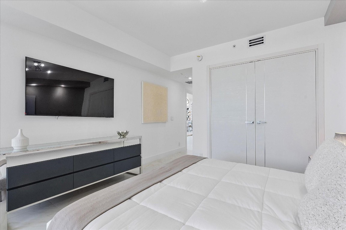 3100 N Ocean #1501 Fort Lauderdale, FL 33308