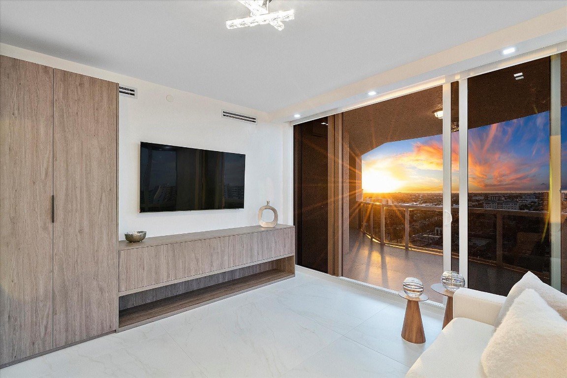 3100 N Ocean #1501 Fort Lauderdale, FL 33308