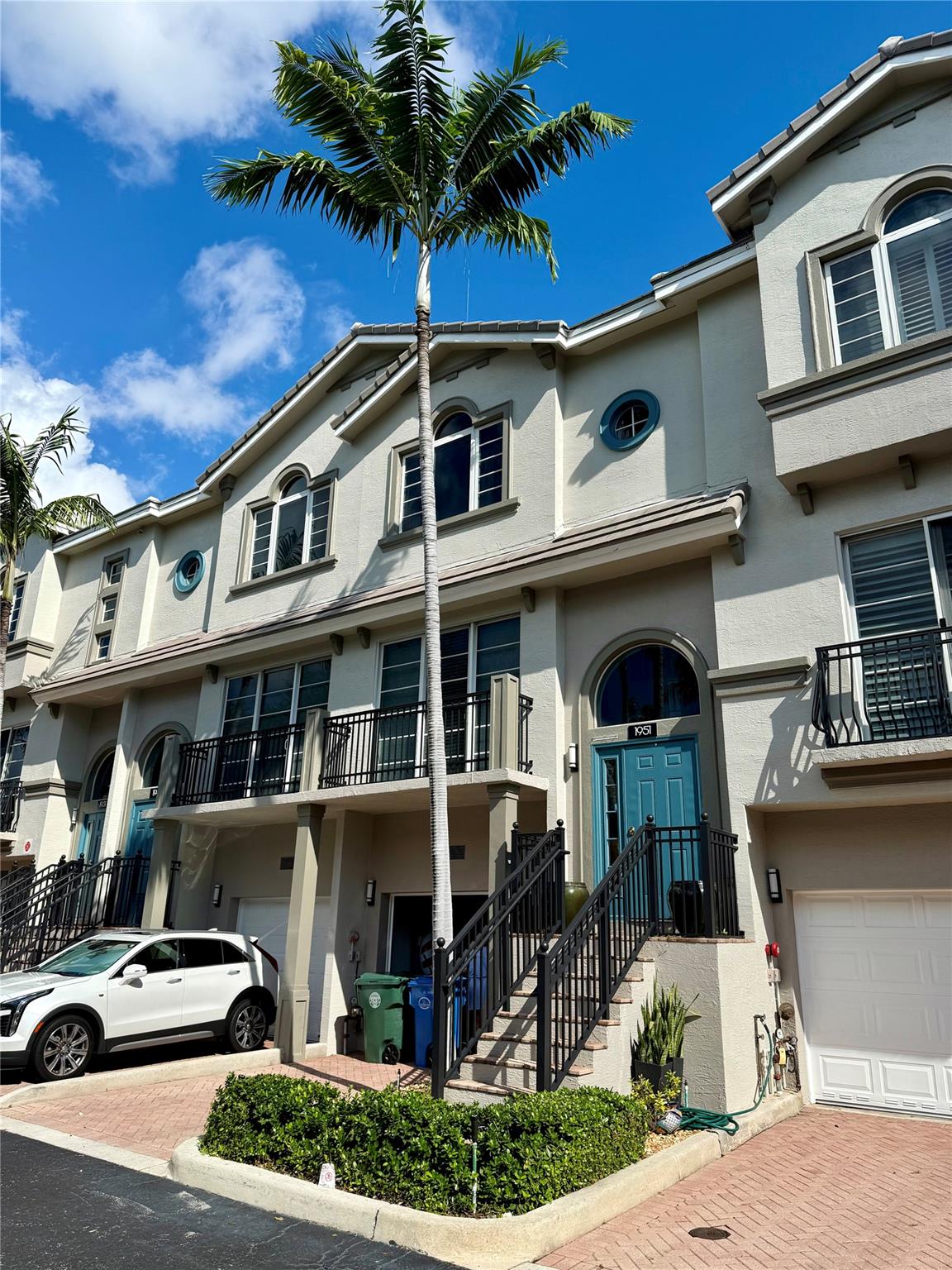 1951 Coral Ht Blvd #402