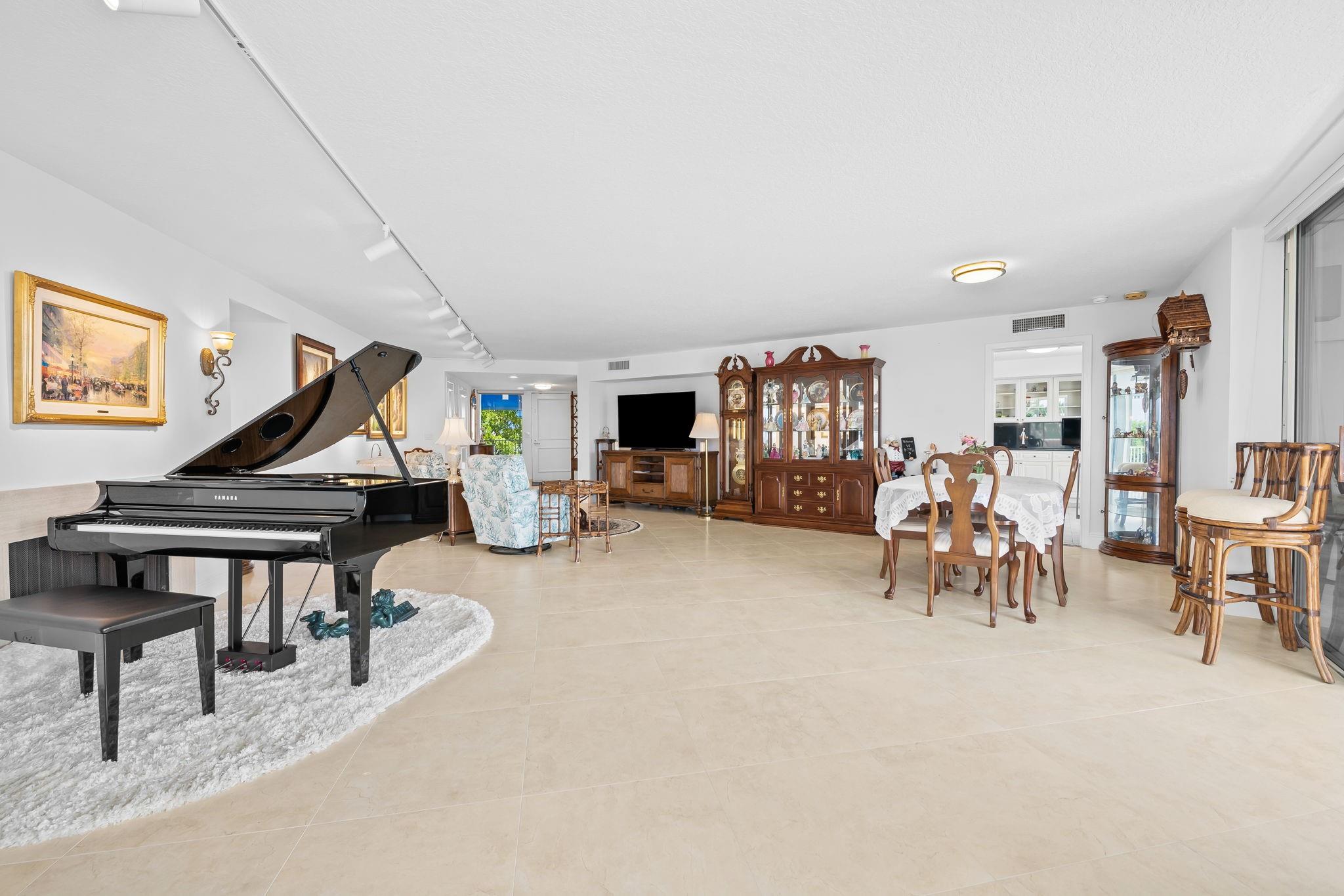 3100 NE 47th Ct #303,Fort Lauderdale, FL 33308