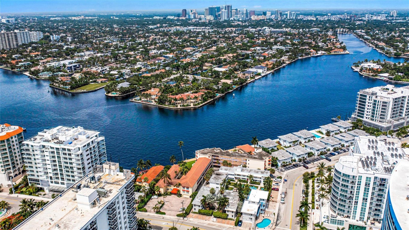 341 N Birch Rd #204 Fort Lauderdale, FL 33304