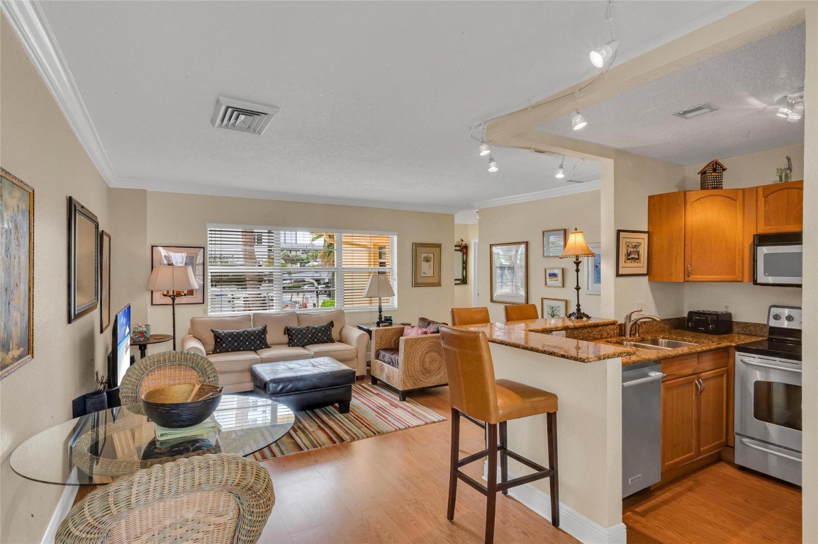 341 N Birch Rd #204 Fort Lauderdale, FL 33304