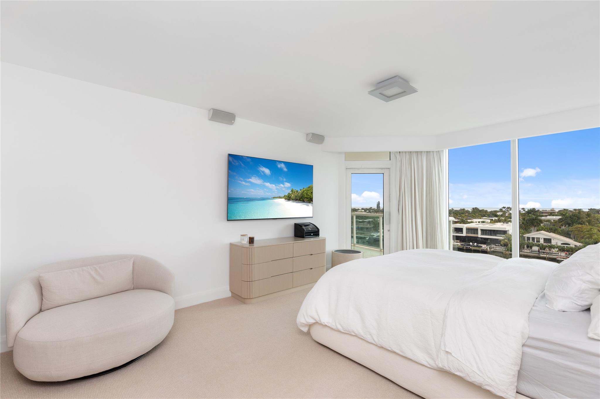 20201 E Country Clb Dr #706 Aventura, FL 33180