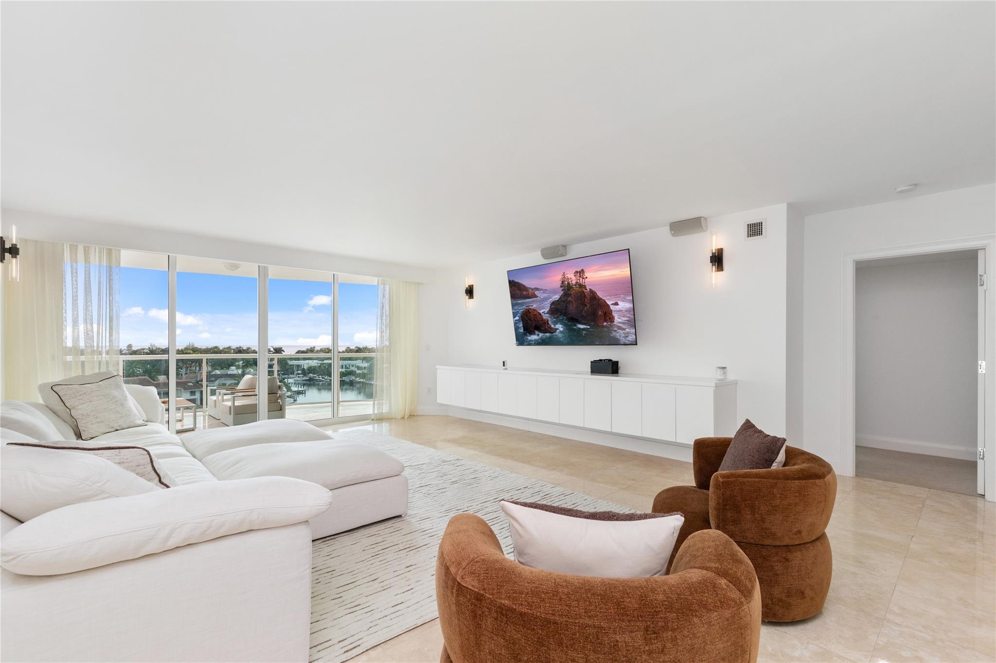 20201 E Country Clb Dr #706 Aventura, FL 33180