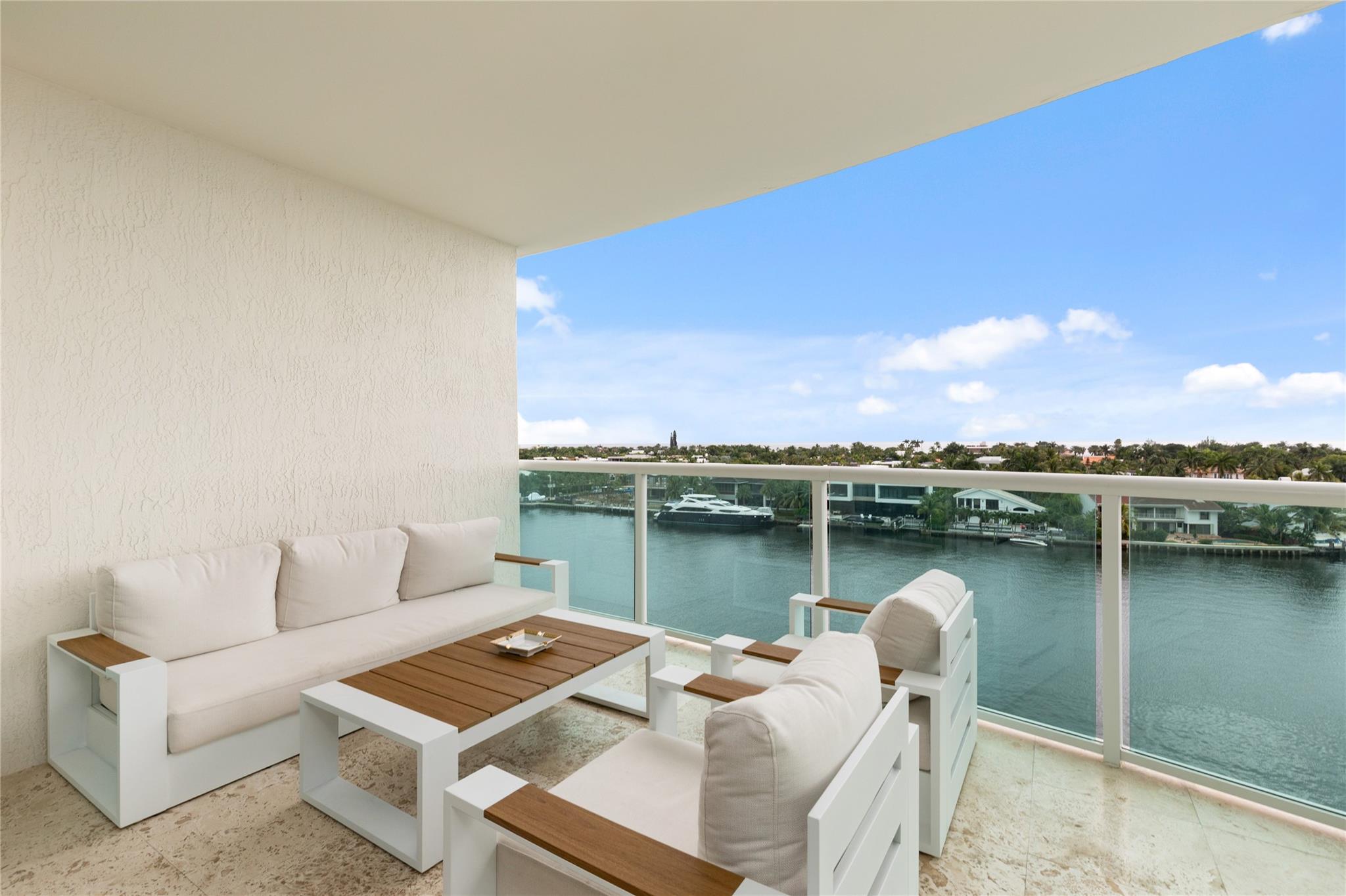 20201 E Country Clb Dr #706 Aventura, FL 33180