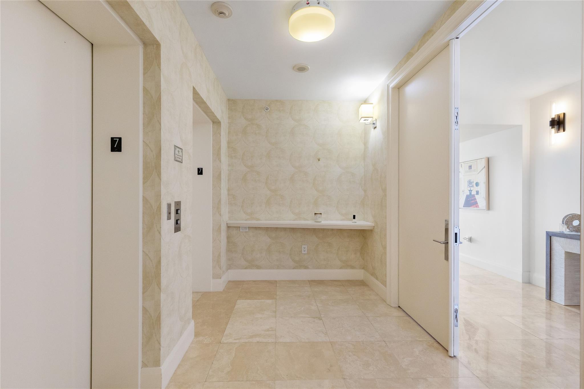 20201 E Country Clb Dr #706 Aventura, FL 33180