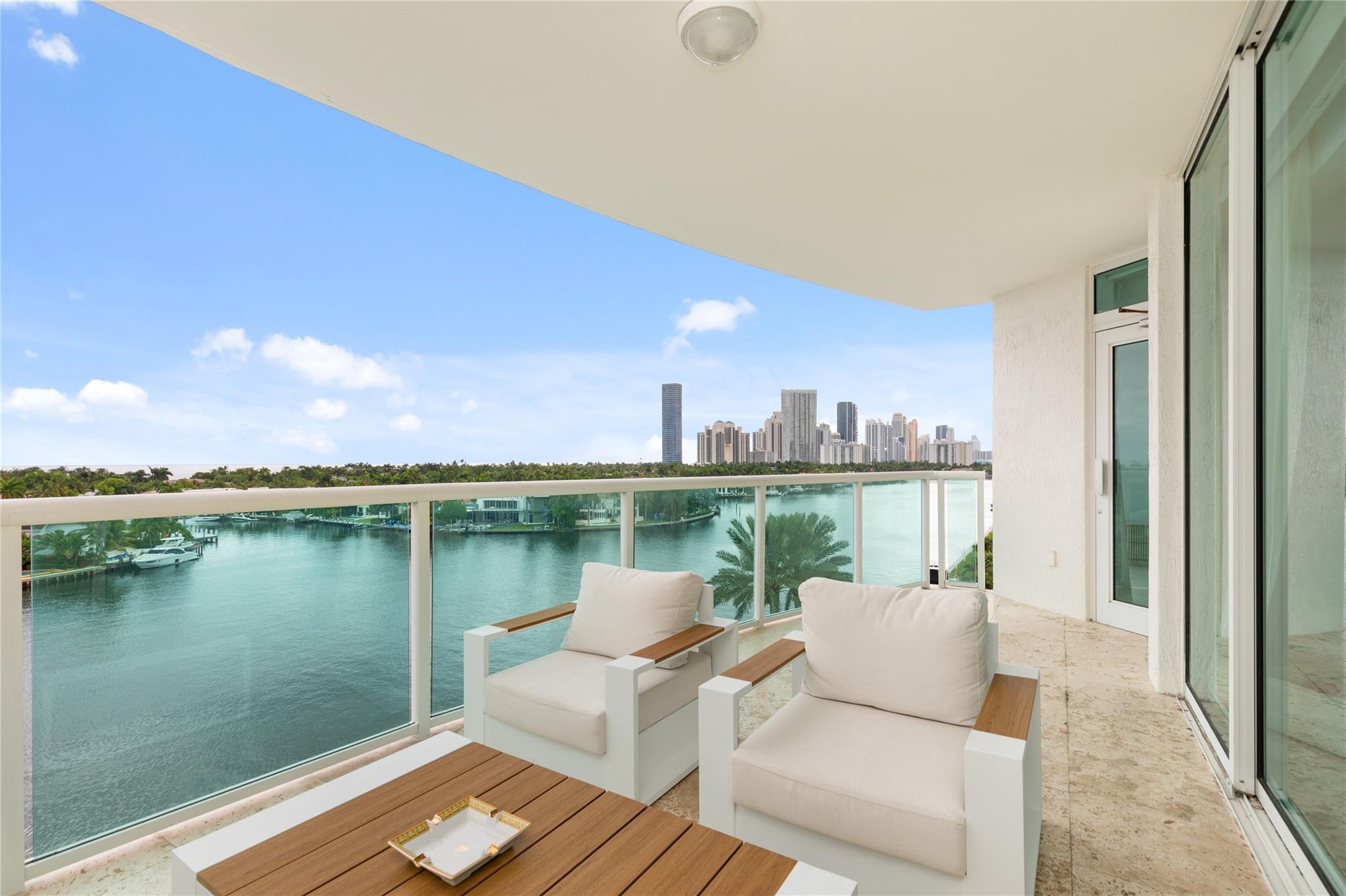 20201 E Country Clb Dr #706 Aventura, FL 33180