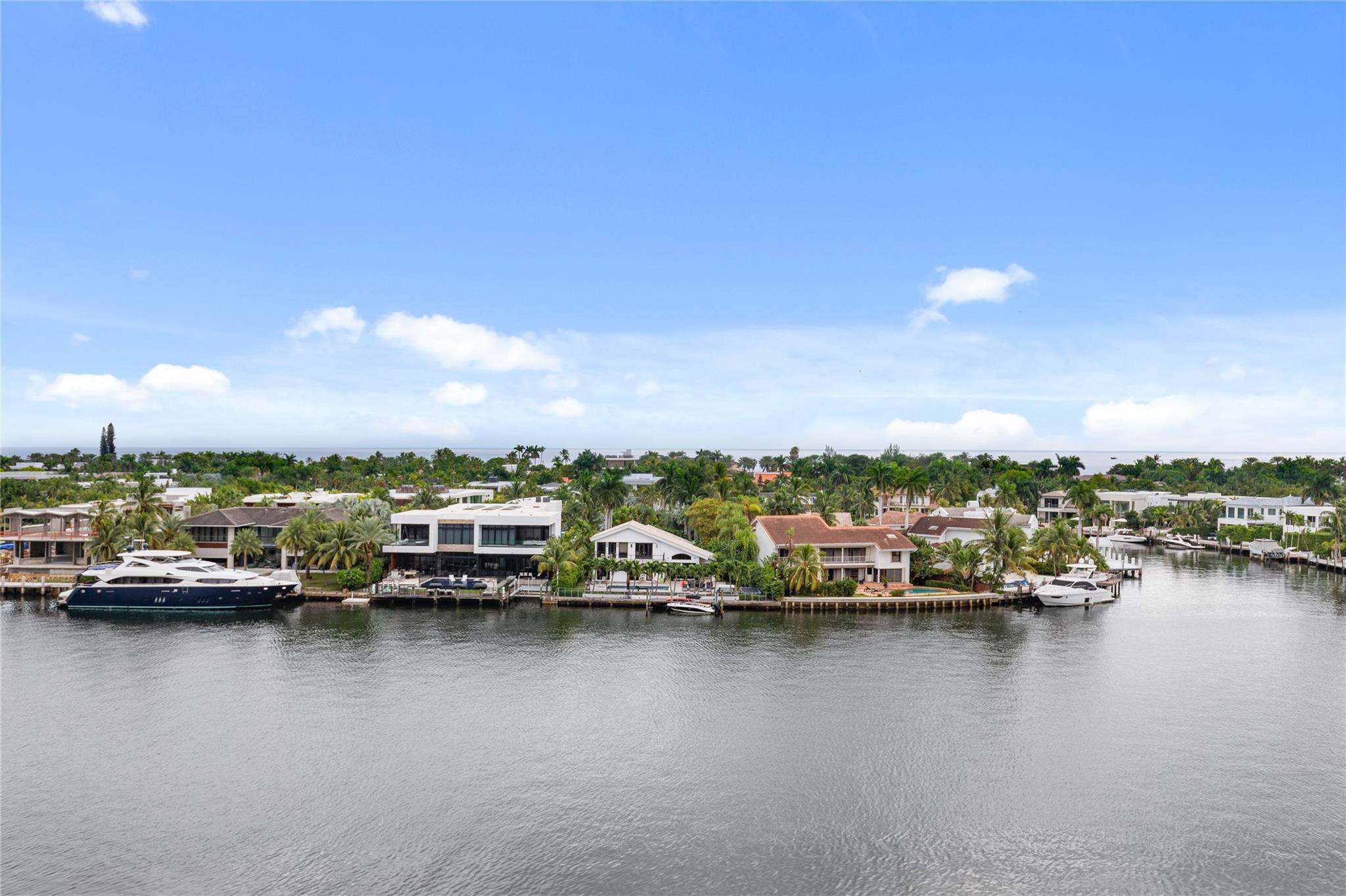 20201 E Country Clb Dr #706 Aventura, FL 33180