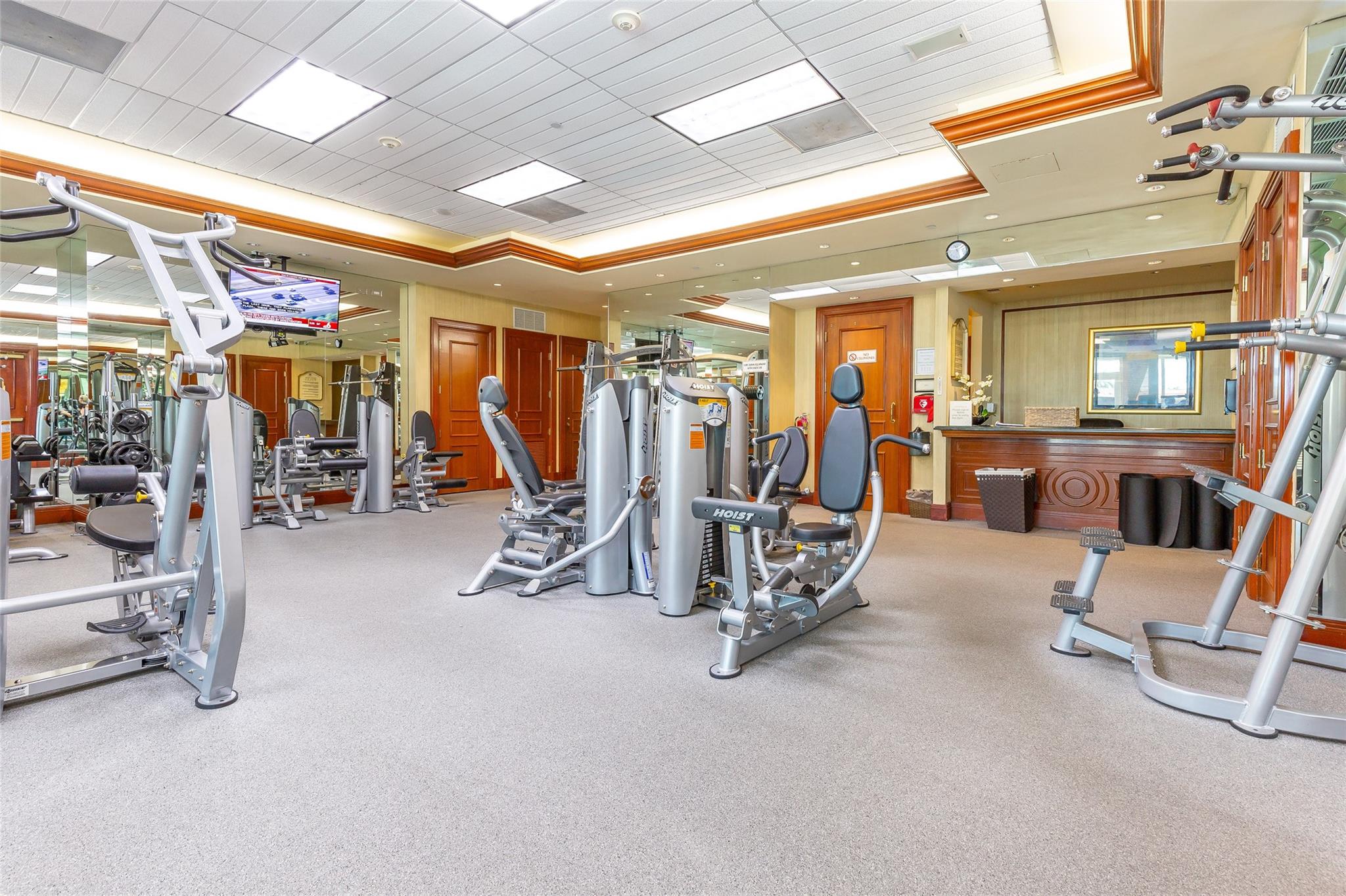 20201 E Country Clb Dr #706 Aventura, FL 33180