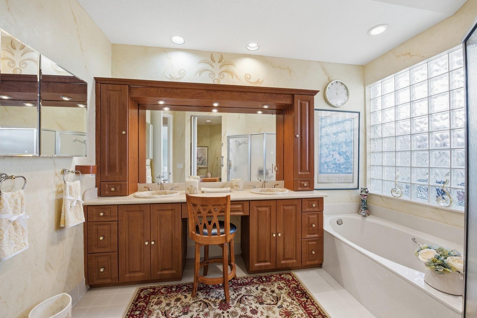 6441 Three Lks Ln Boynton Beach, FL 33437