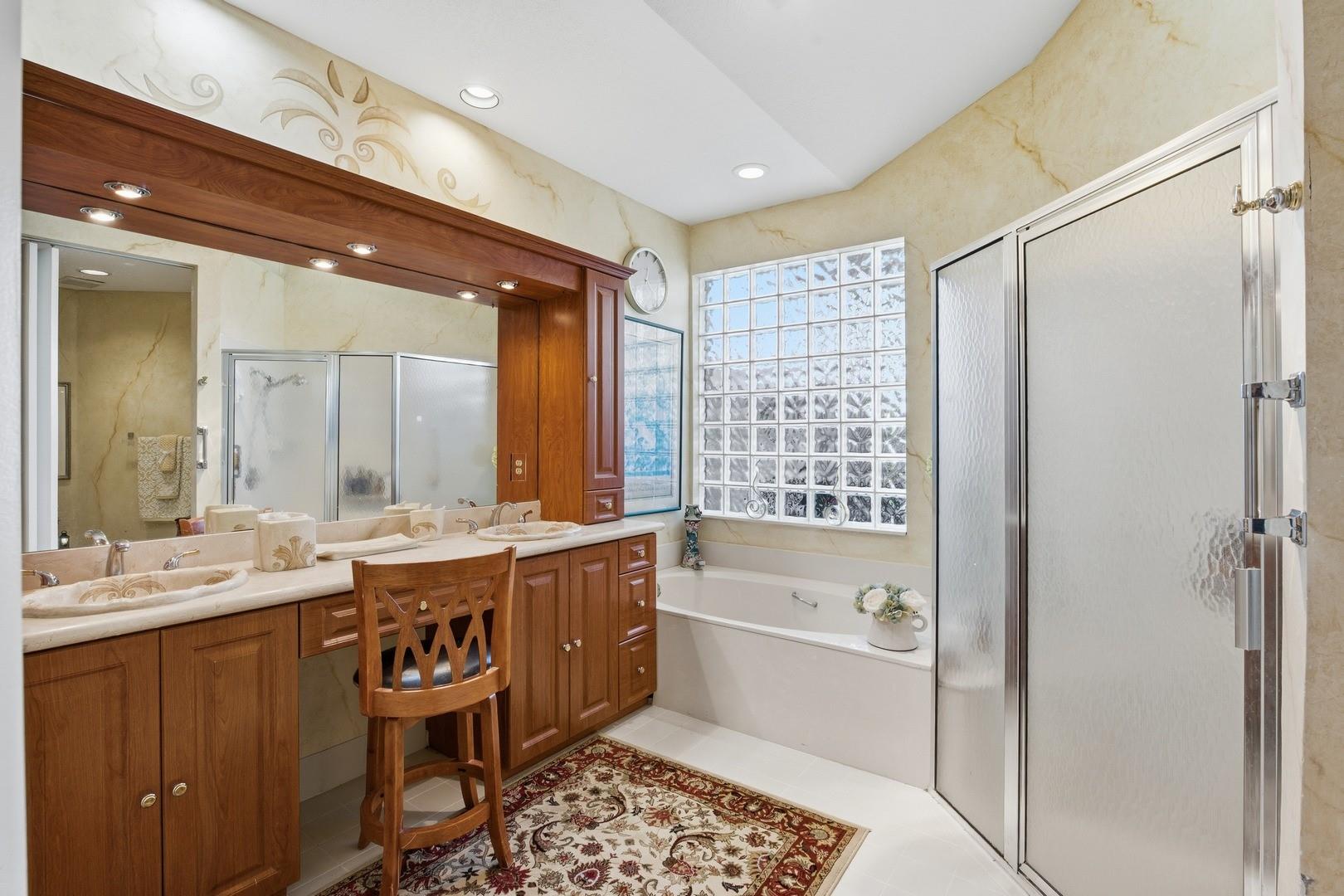 6441 Three Lks Ln Boynton Beach, FL 33437