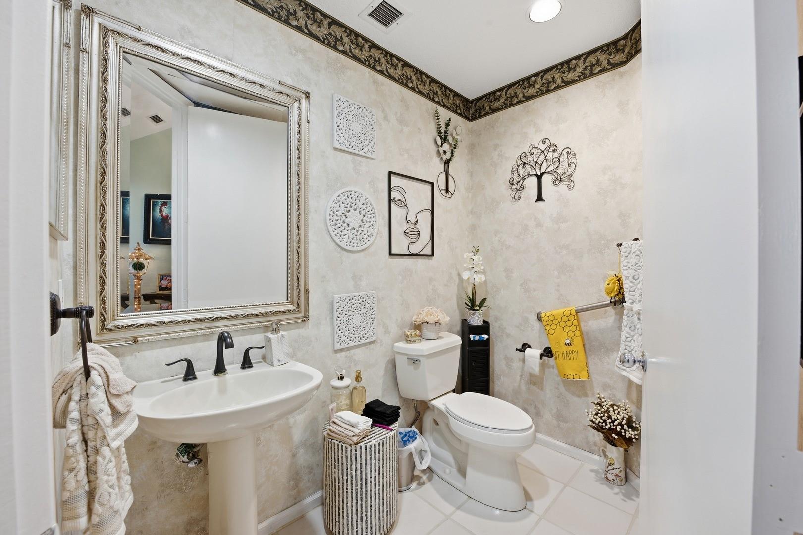 6441 Three Lks Ln Boynton Beach, FL 33437