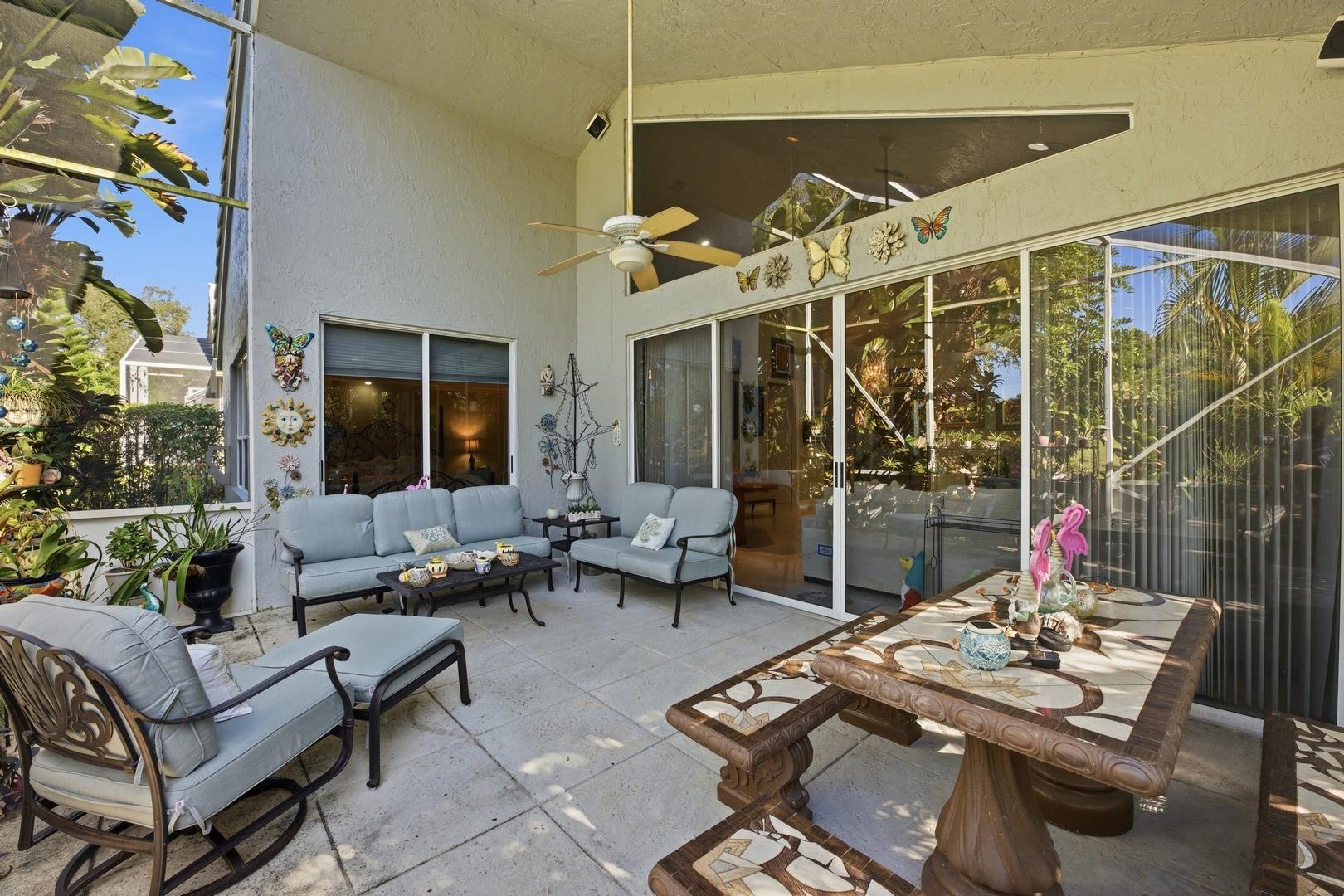 6441 Three Lks Ln Boynton Beach, FL 33437