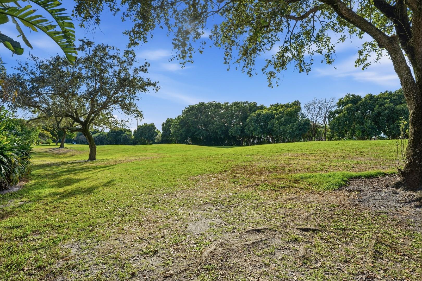 6441 Three Lks Ln Boynton Beach, FL 33437