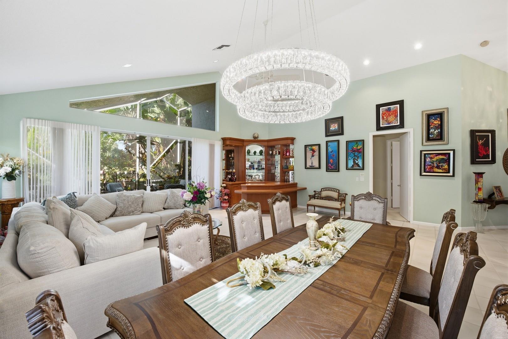 6441 Three Lks Ln Boynton Beach, FL 33437