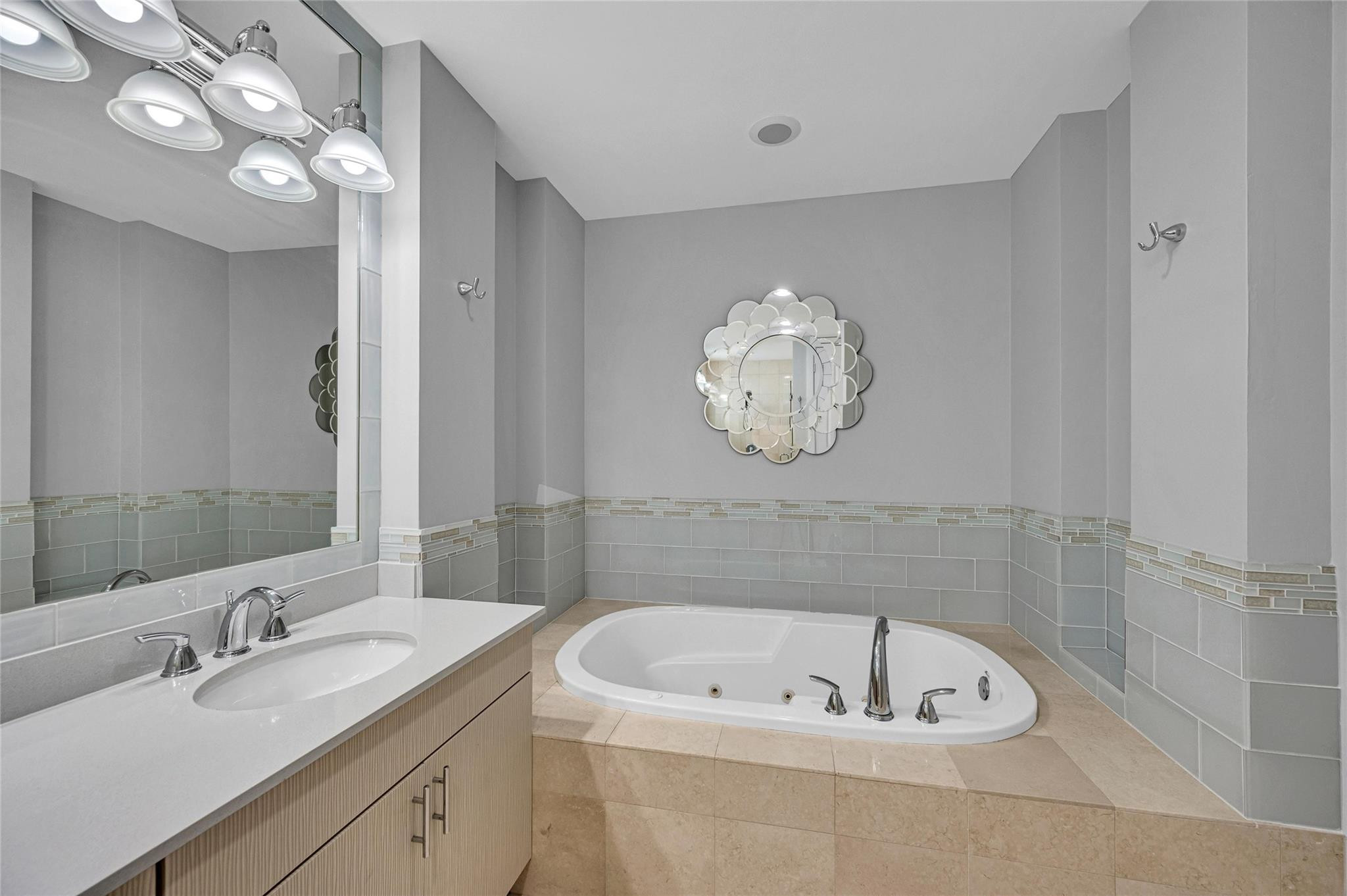 61 Isle Of Venice Fort Lauderdale, FL 33301