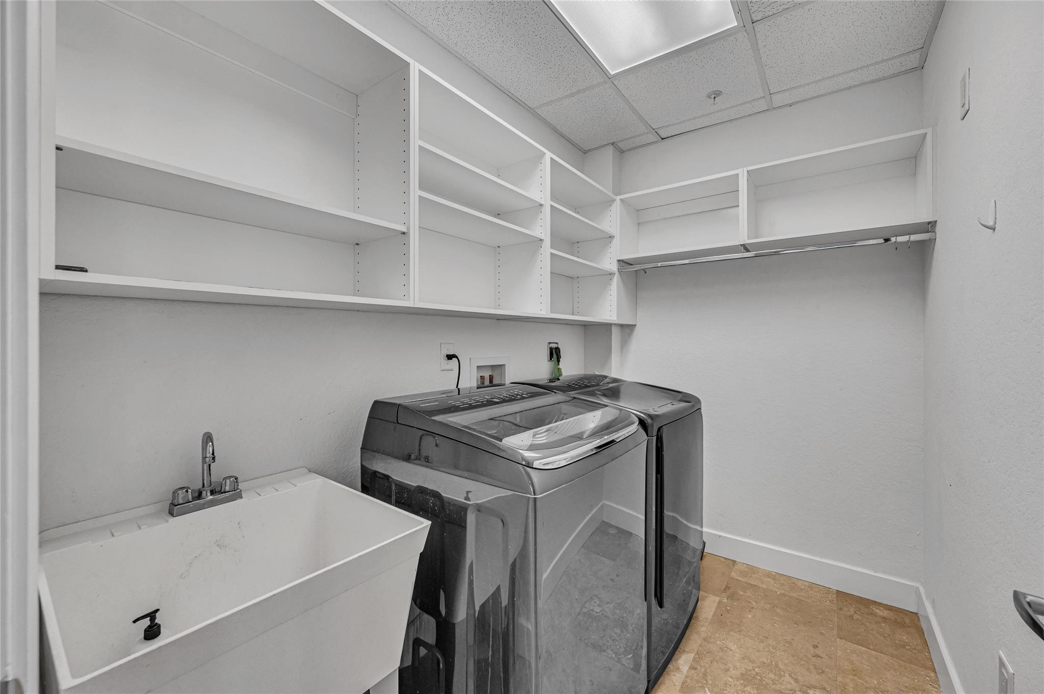 61 Isle Of Venice Fort Lauderdale, FL 33301