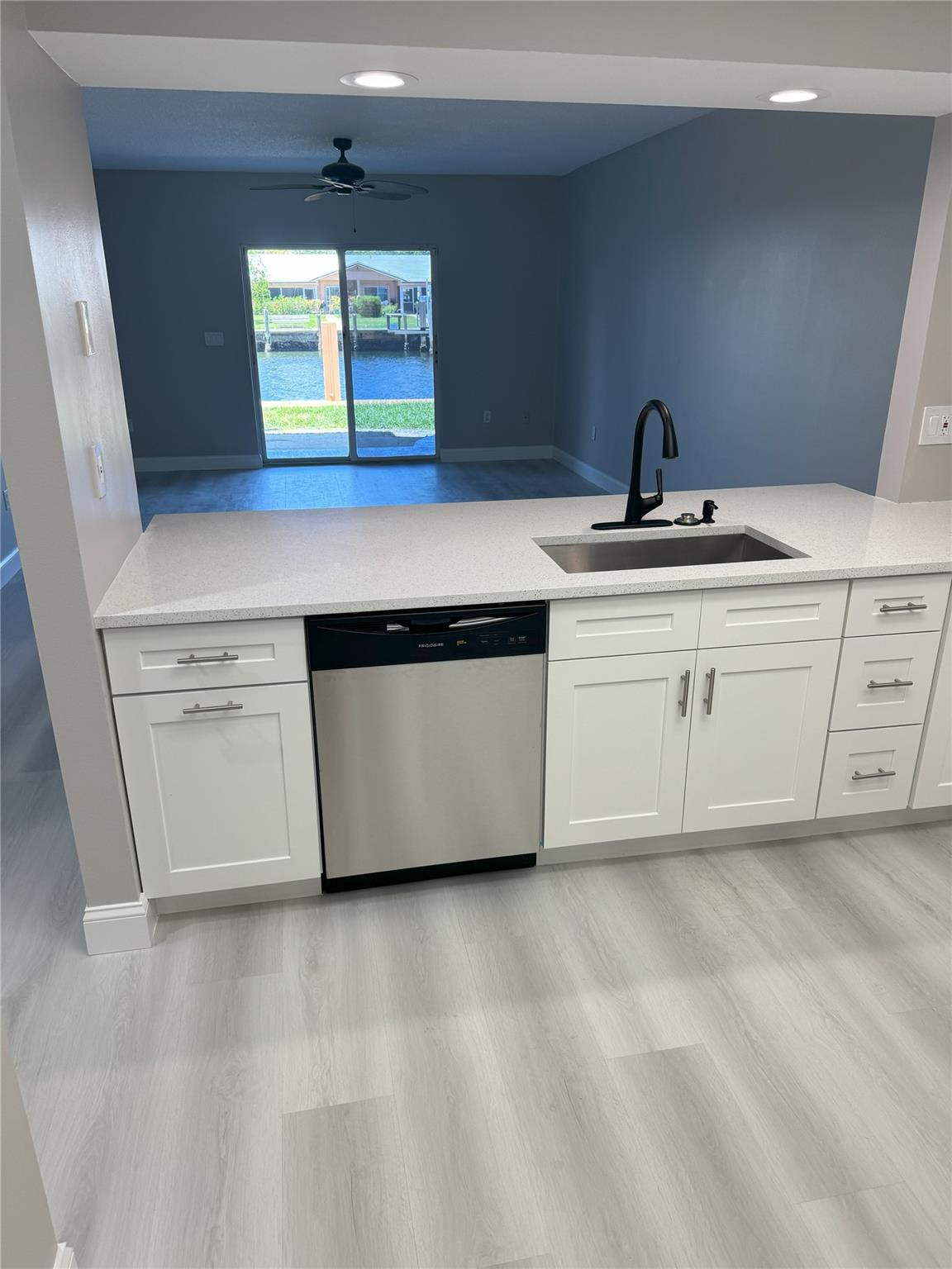 2731 NE 28th #3 Lighthouse Point, FL 33064