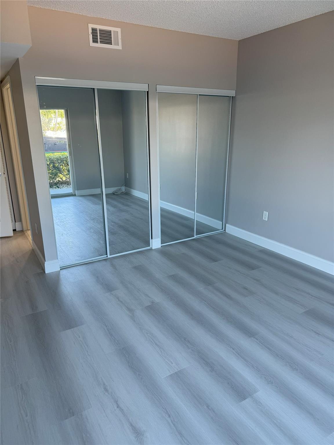 2731 NE 28th #3 Lighthouse Point, FL 33064