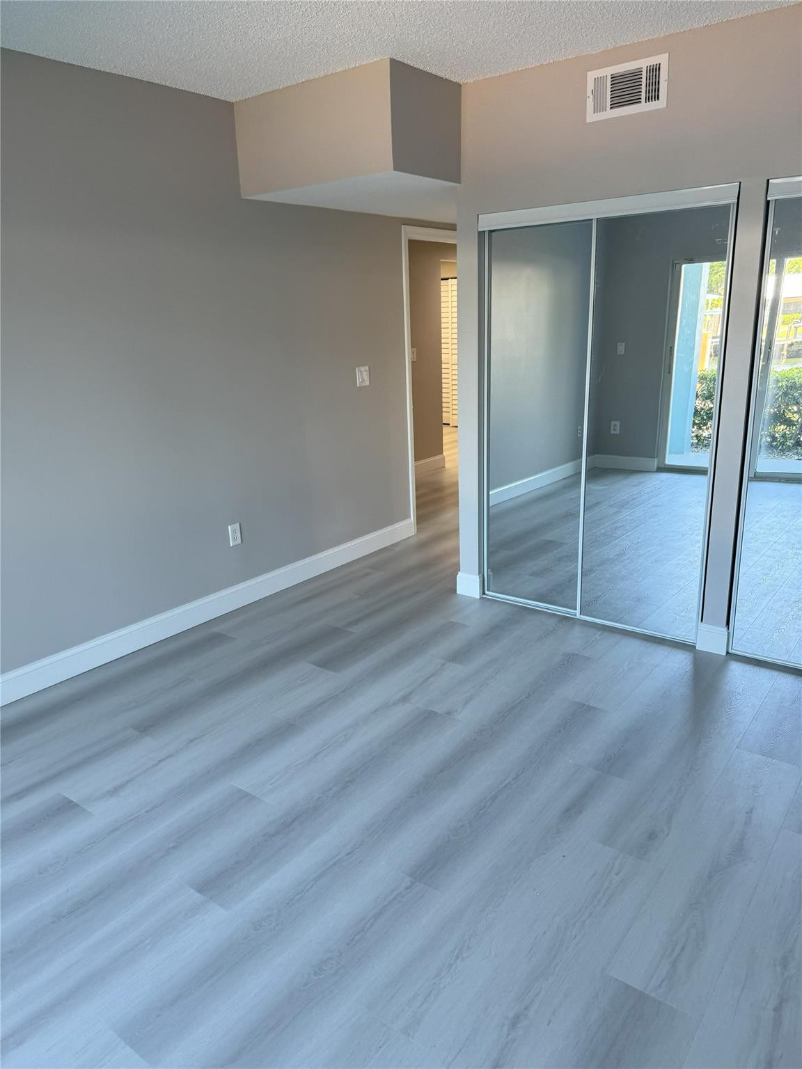 2731 NE 28th #3 Lighthouse Point, FL 33064