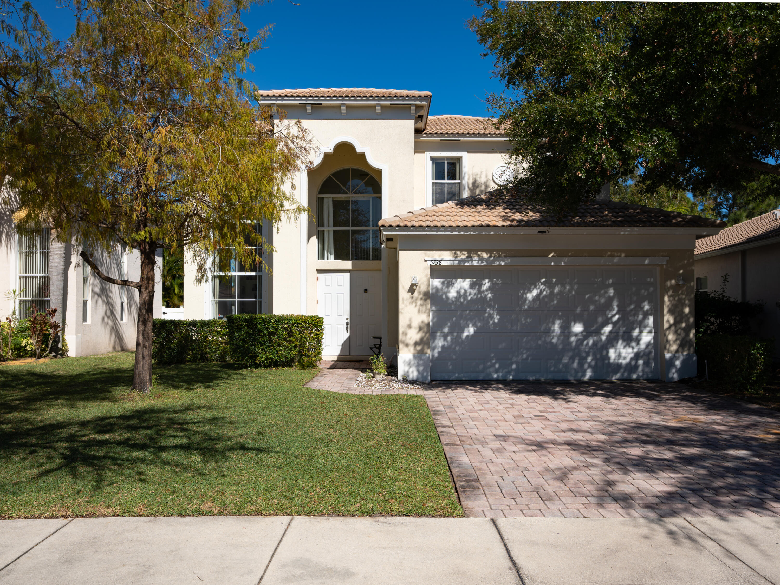 5738 Sterling Lake Dr