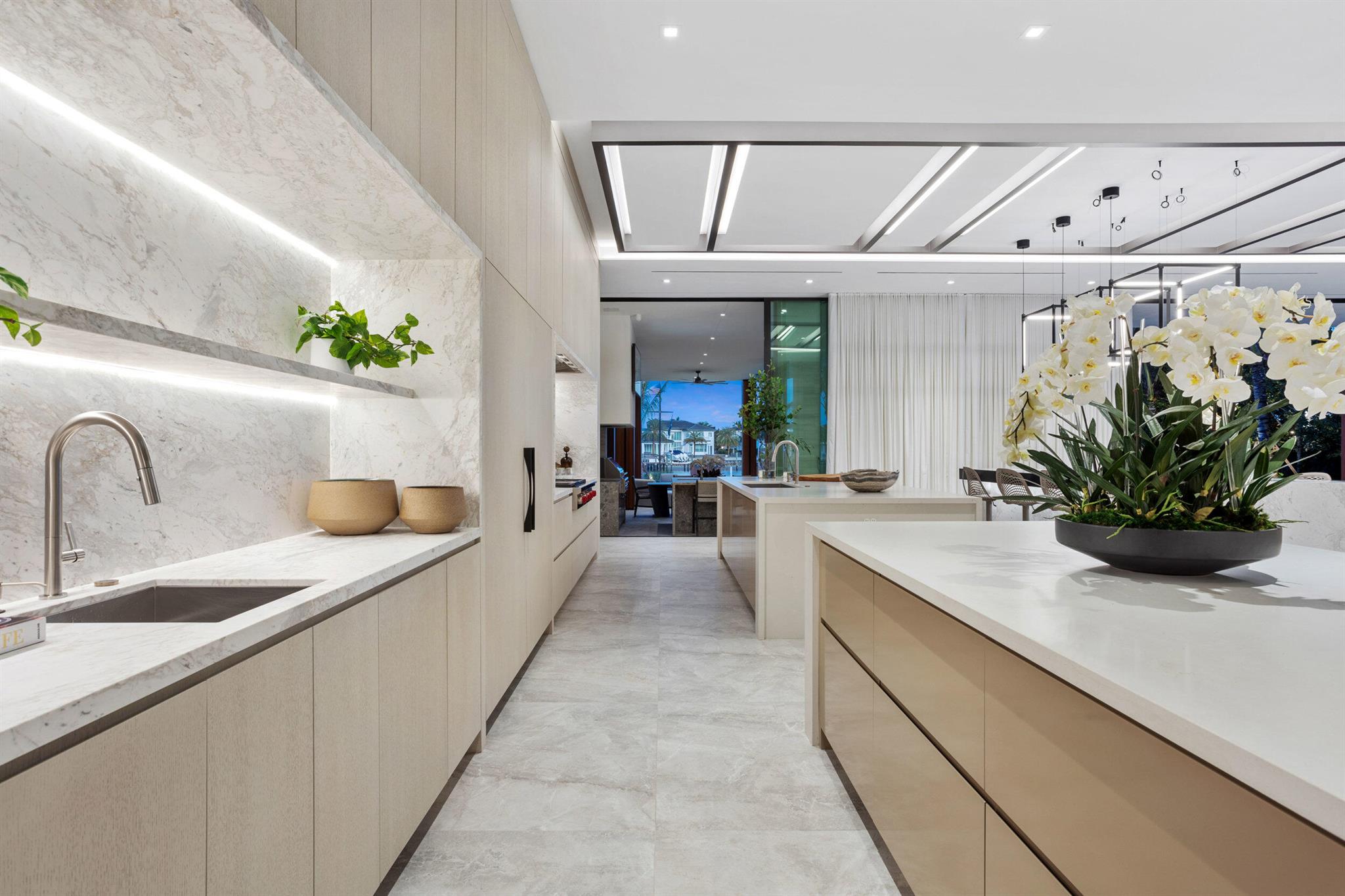 2415 Casas De Marbella Dr Palm Beach Gardens, FL 33410