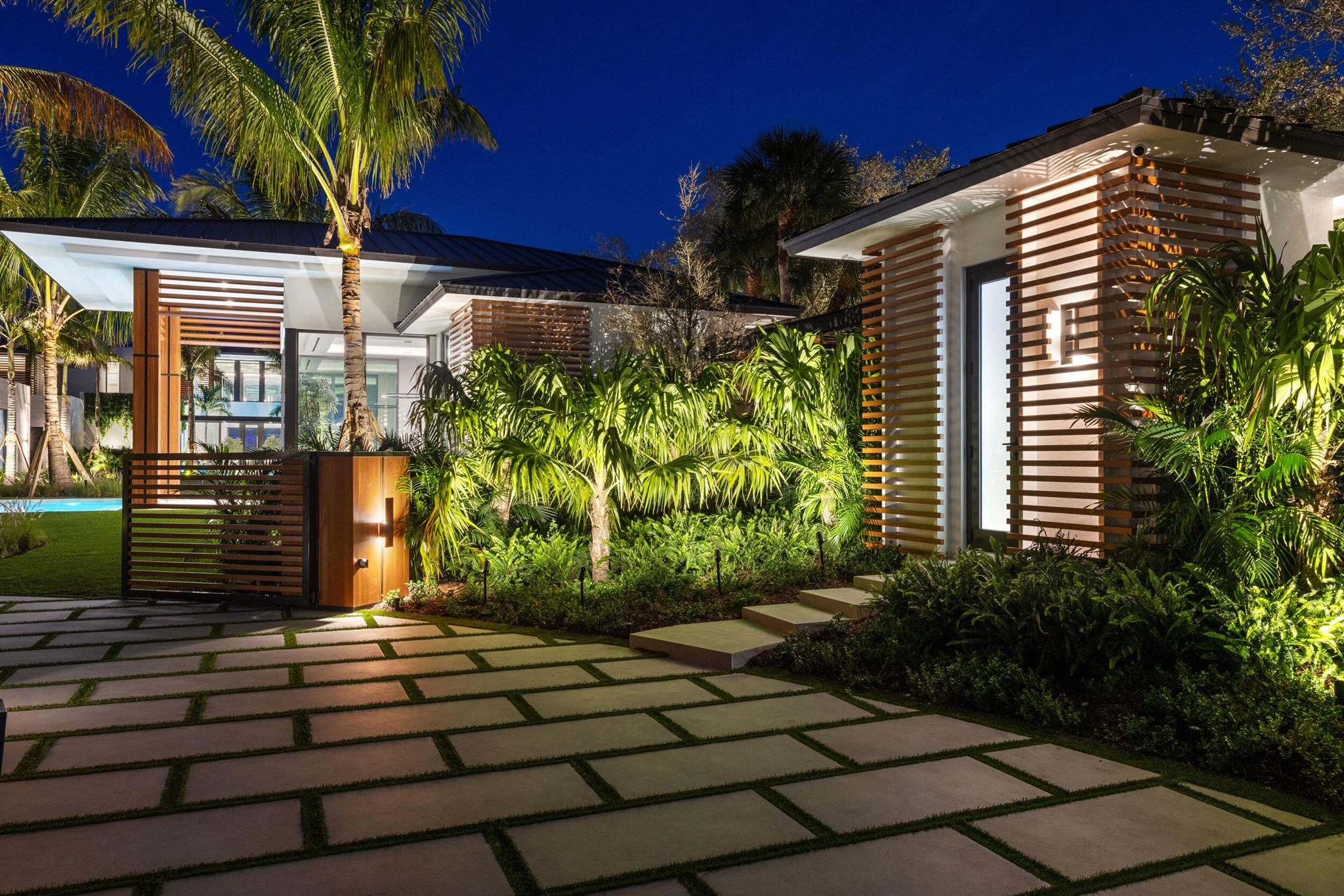 2415 Casas De Marbella Dr Palm Beach Gardens, FL 33410 2415 Casas De Marbella Dr Palm Beach Gardens, FL 33410