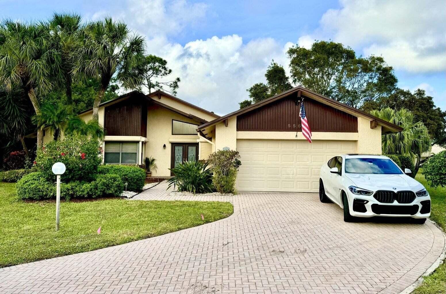 5569 Glen Abbey Ct