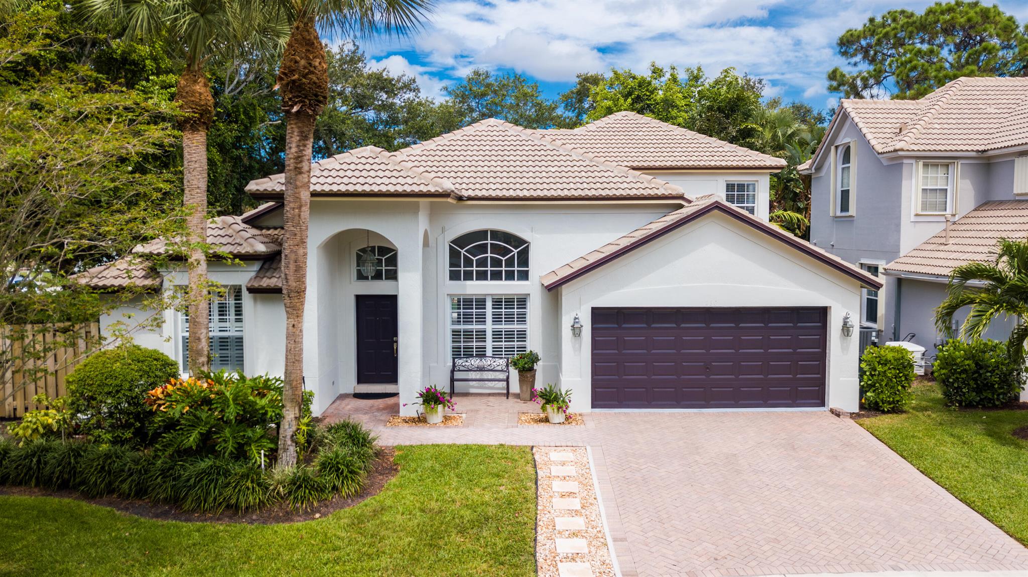 230 Lone Pine Dr